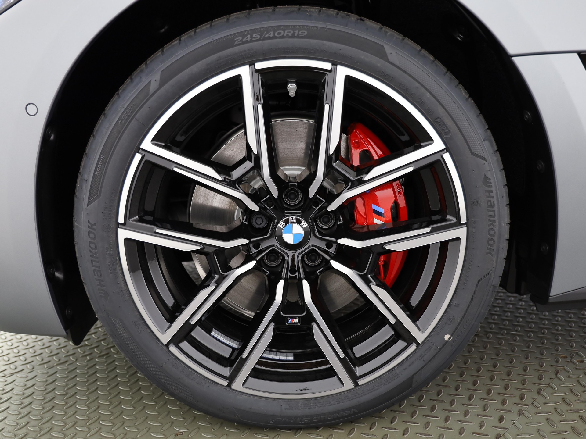 BMW i4 xDrive 40 M Sport Pro-image-4