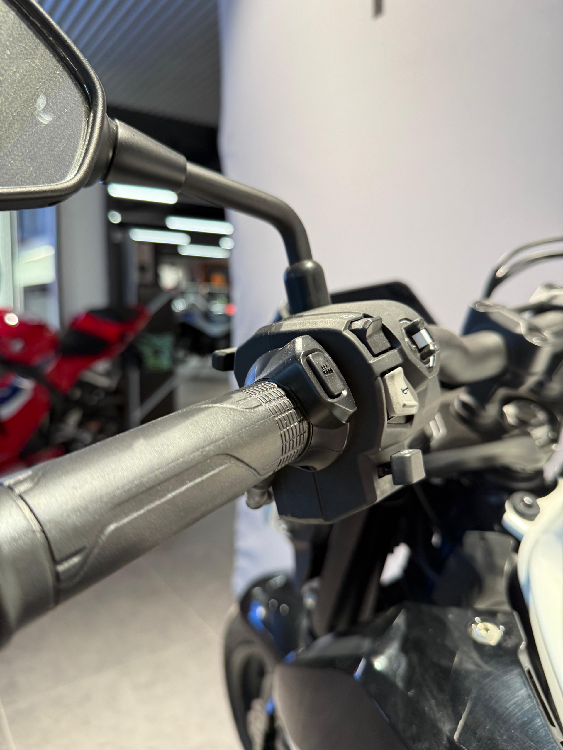 HONDA CB 500 Hornet-image-4