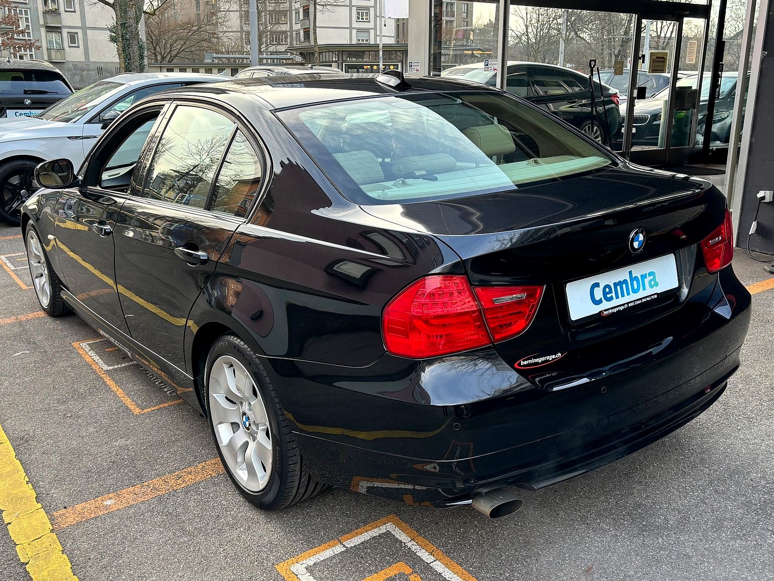BMW 318i Access Steptronic-image-3