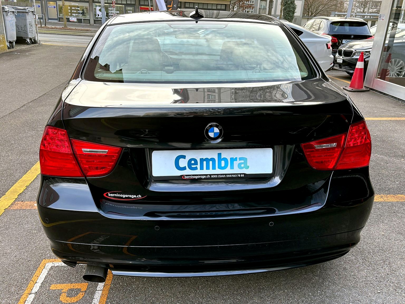 BMW 318i Access Steptronic-image-2