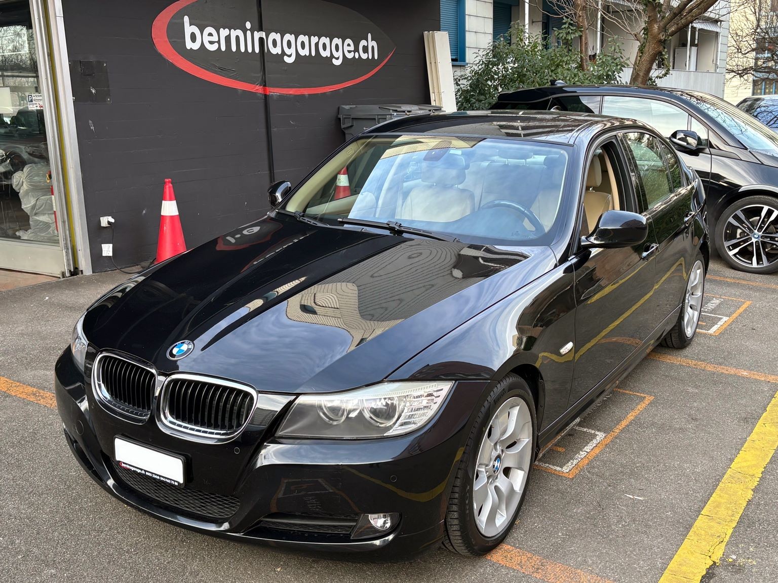 BMW 318i Access Steptronic-image-0