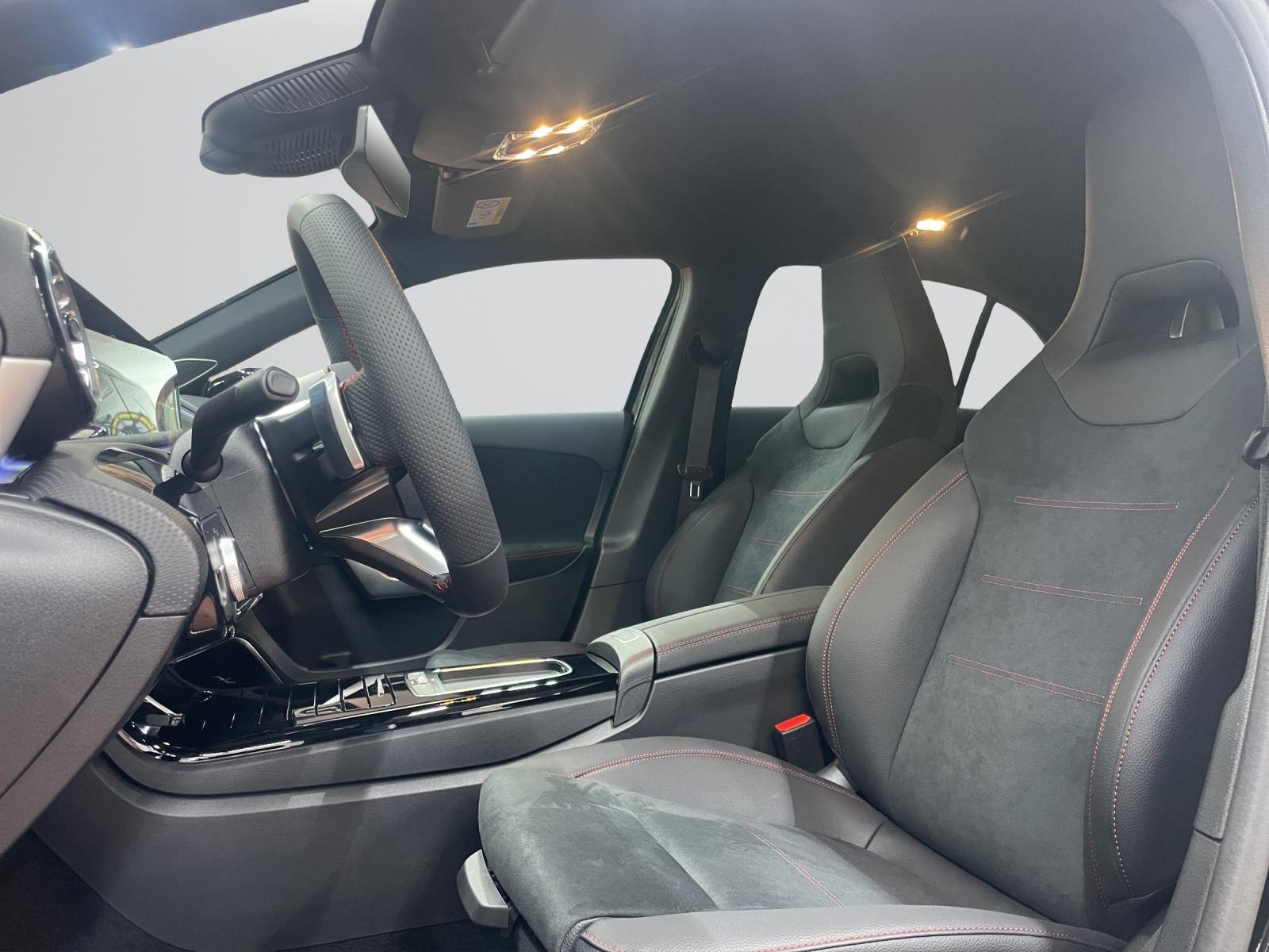 MERCEDES-BENZ A 250 e EQ Star AMG Line-image-3