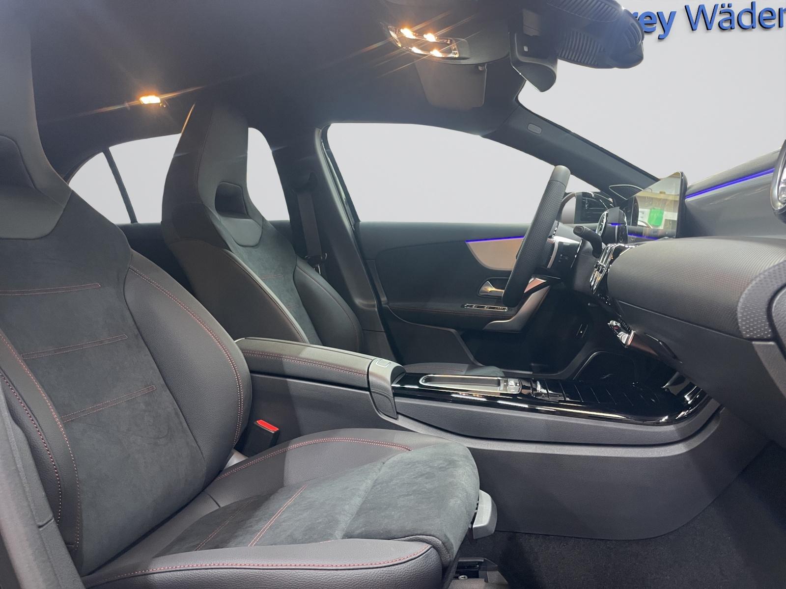 MERCEDES-BENZ A 250 e EQ Star AMG Line-image-5