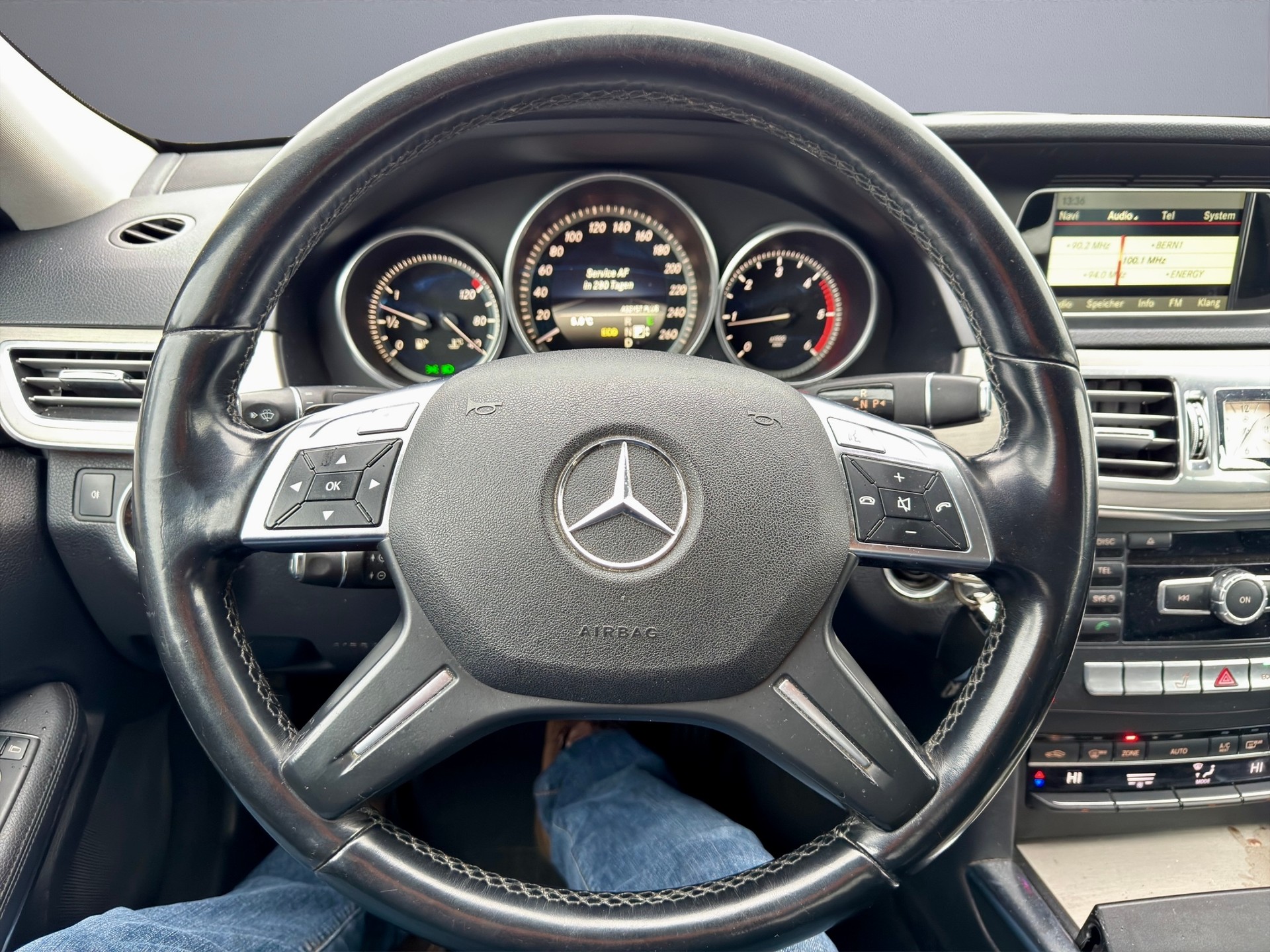 MERCEDES-BENZ E 200 CDI Avantgarde 7G-Tronic-image-14
