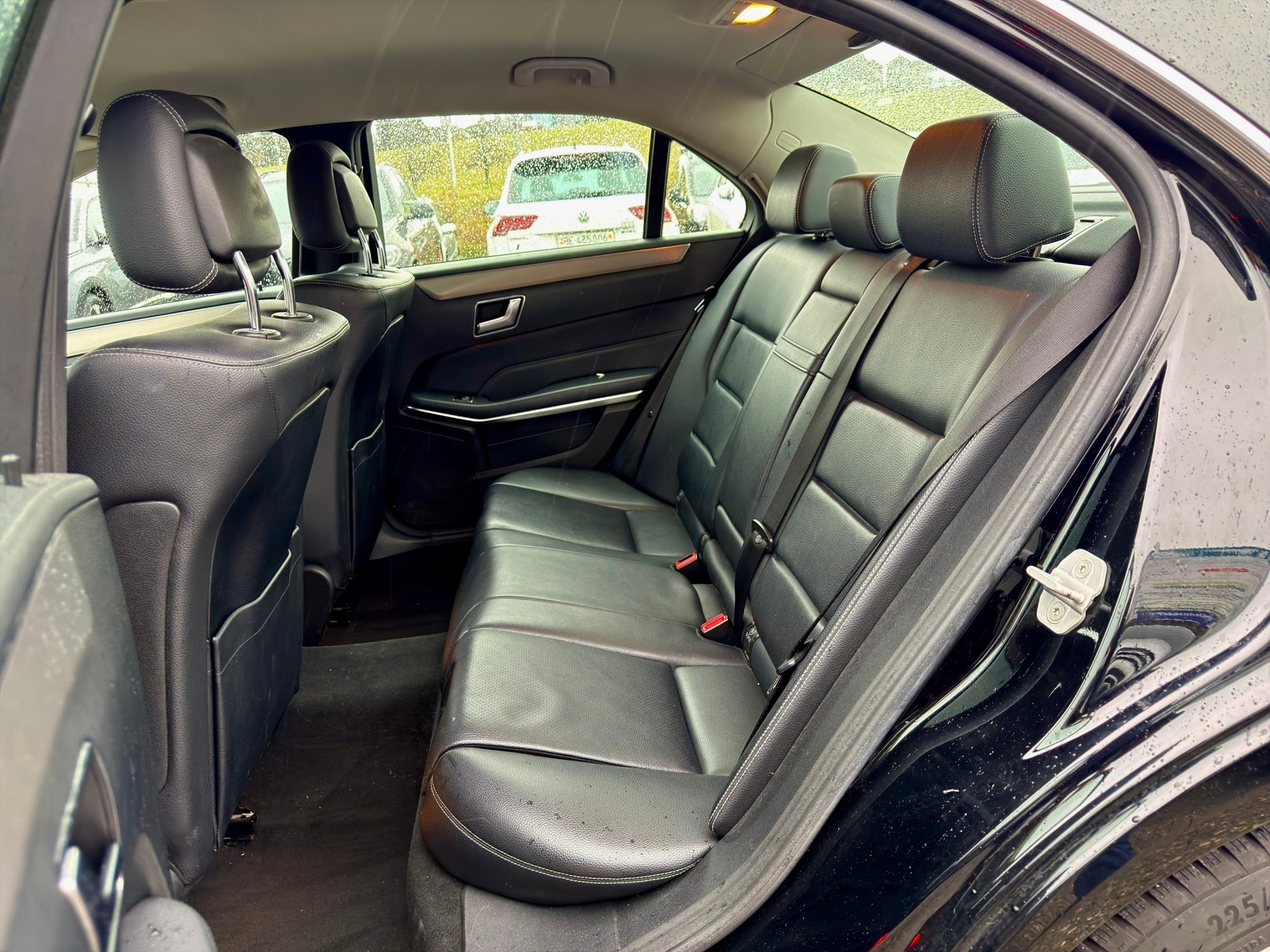 MERCEDES-BENZ E 200 CDI Avantgarde 7G-Tronic-image-11