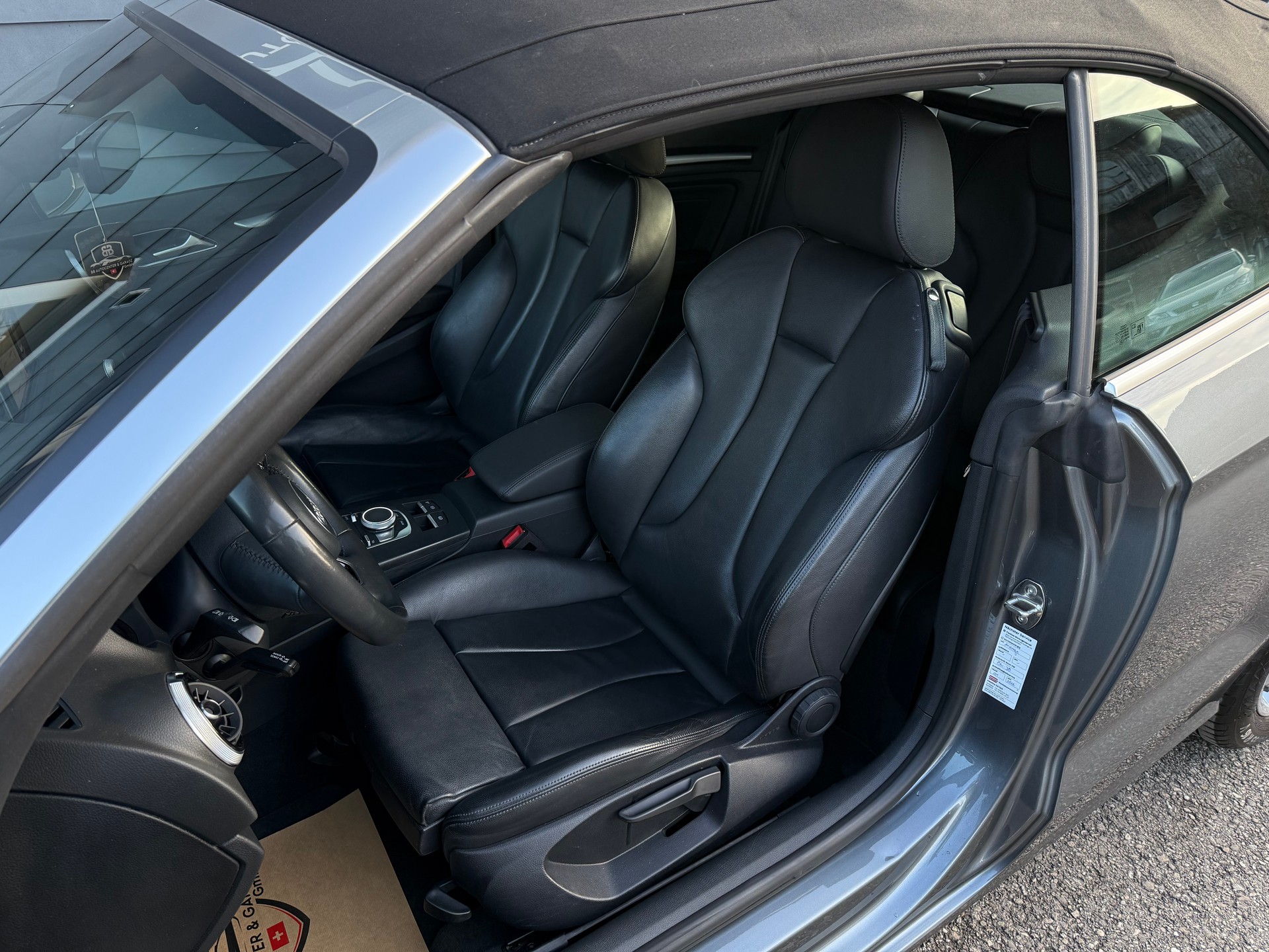 AUDI A3 Cabriolet 35 TFSI S-tronic-image-13