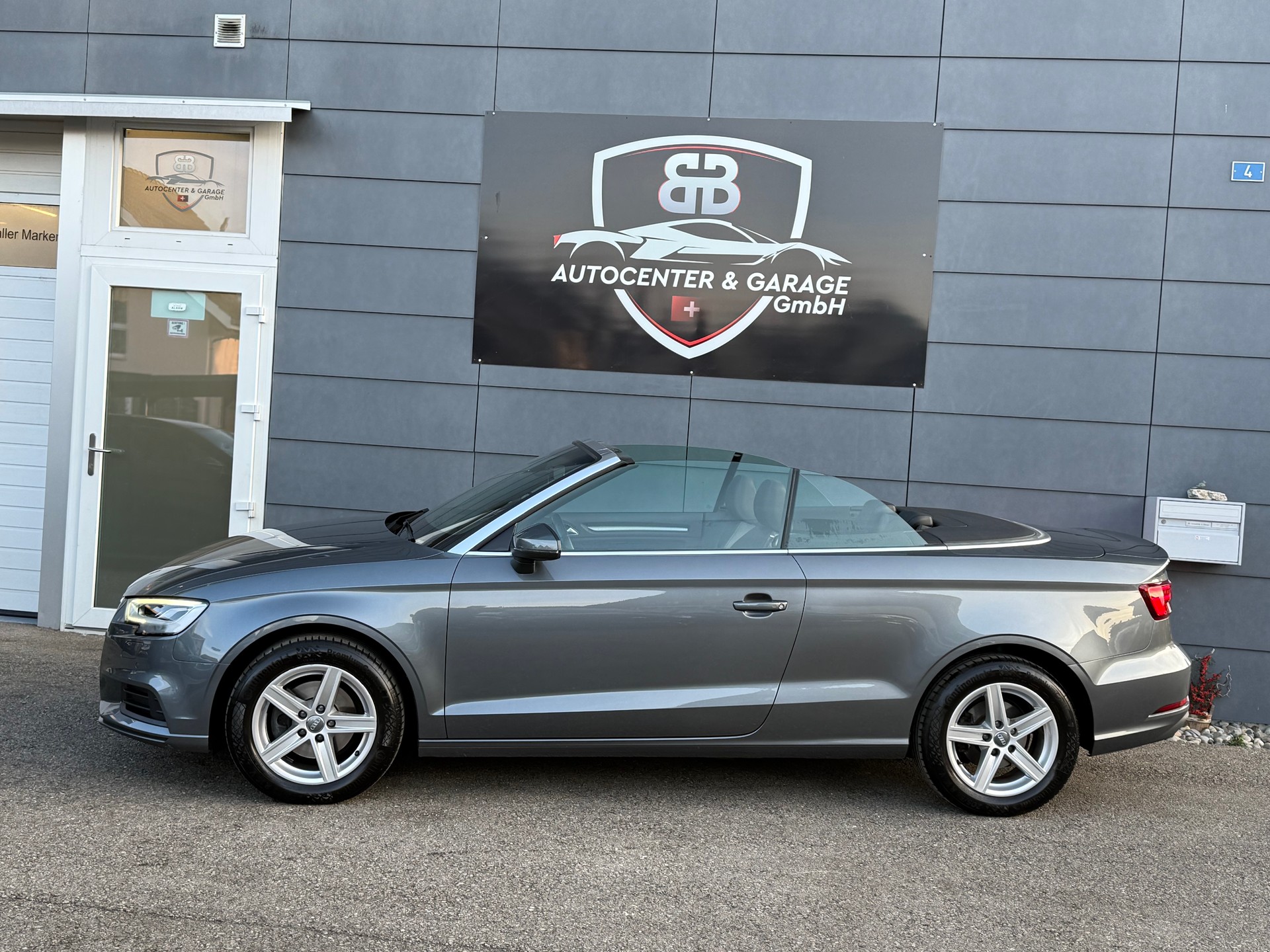 AUDI A3 Cabriolet 35 TFSI S-tronic-image-11