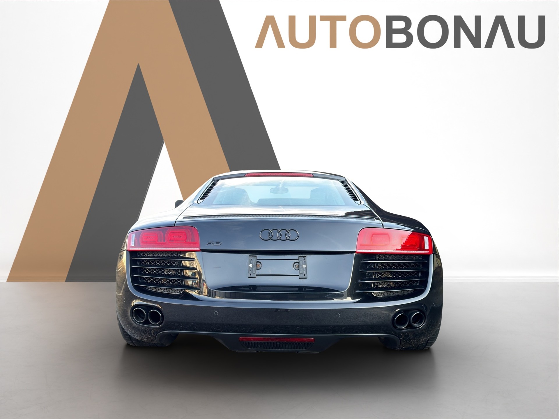 AUDI R8 Coupé 4.2-showroom-element-3