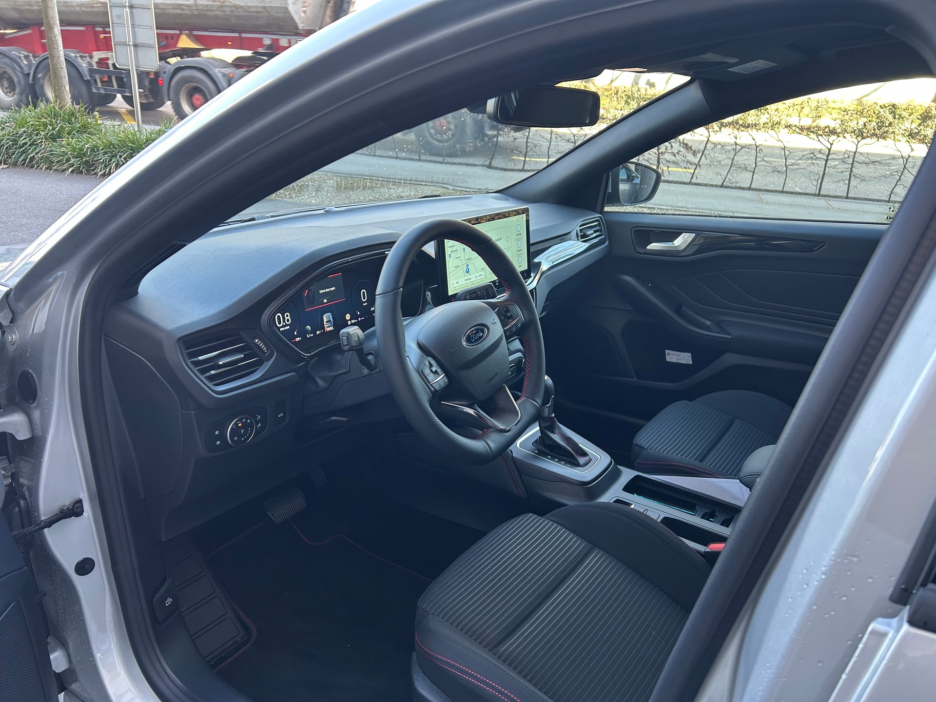 FORD Focus 1.0 MHEV ST-Line X Automat-image-7