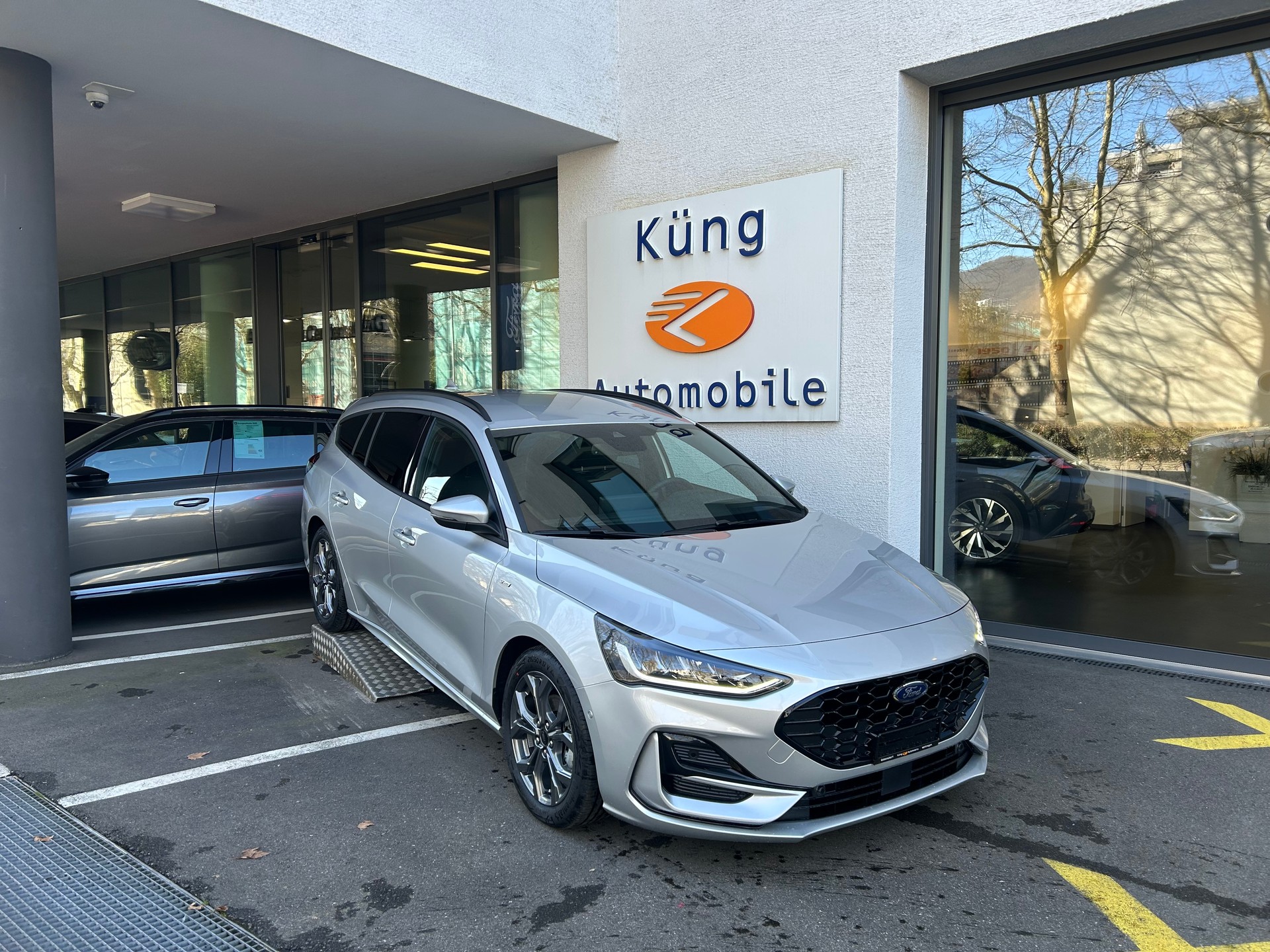 FORD Focus 1.0 MHEV ST-Line X Automat-image-0