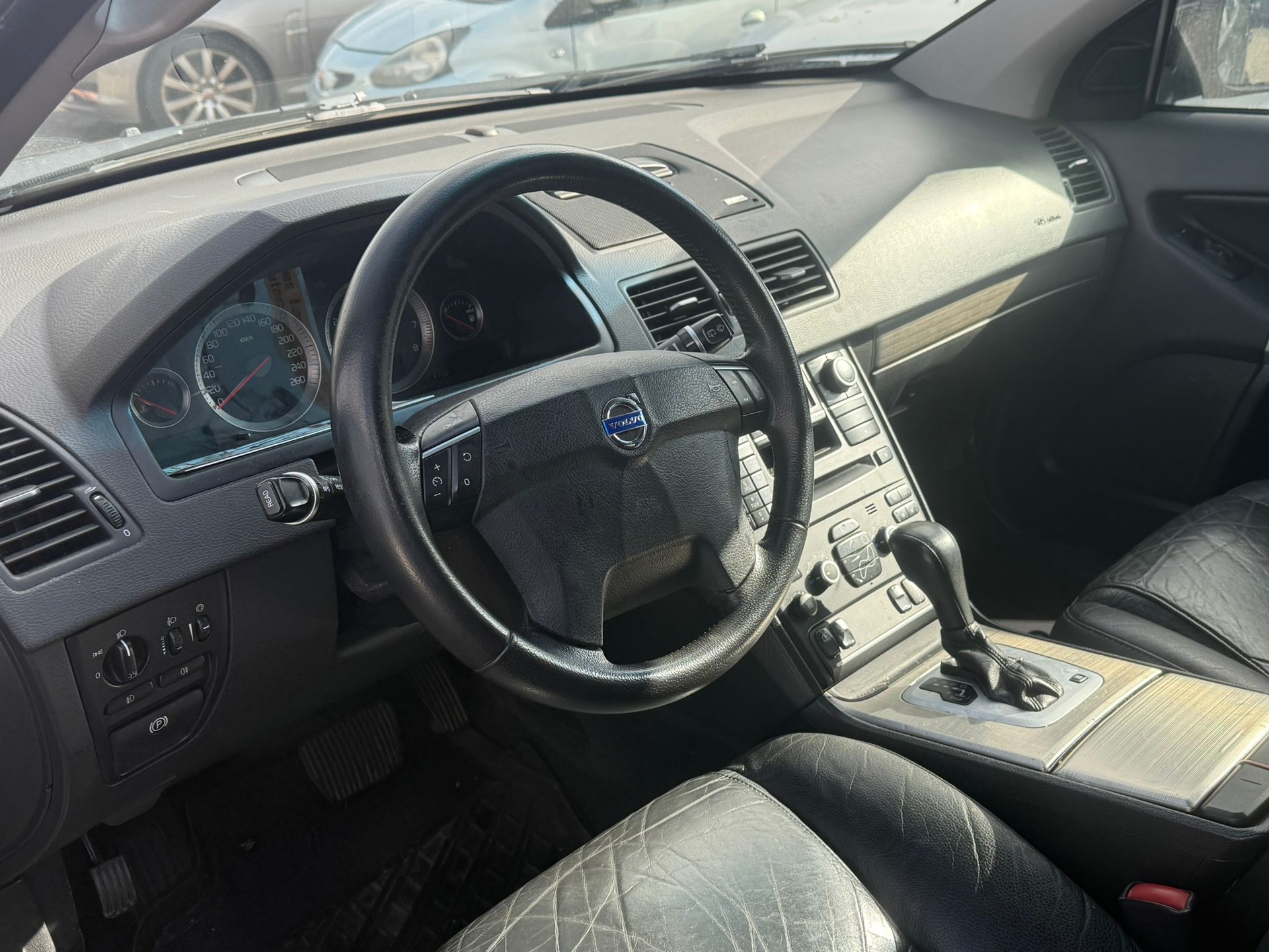 VOLVO XC90 2.5T AWD Summum Geartronic-image-9