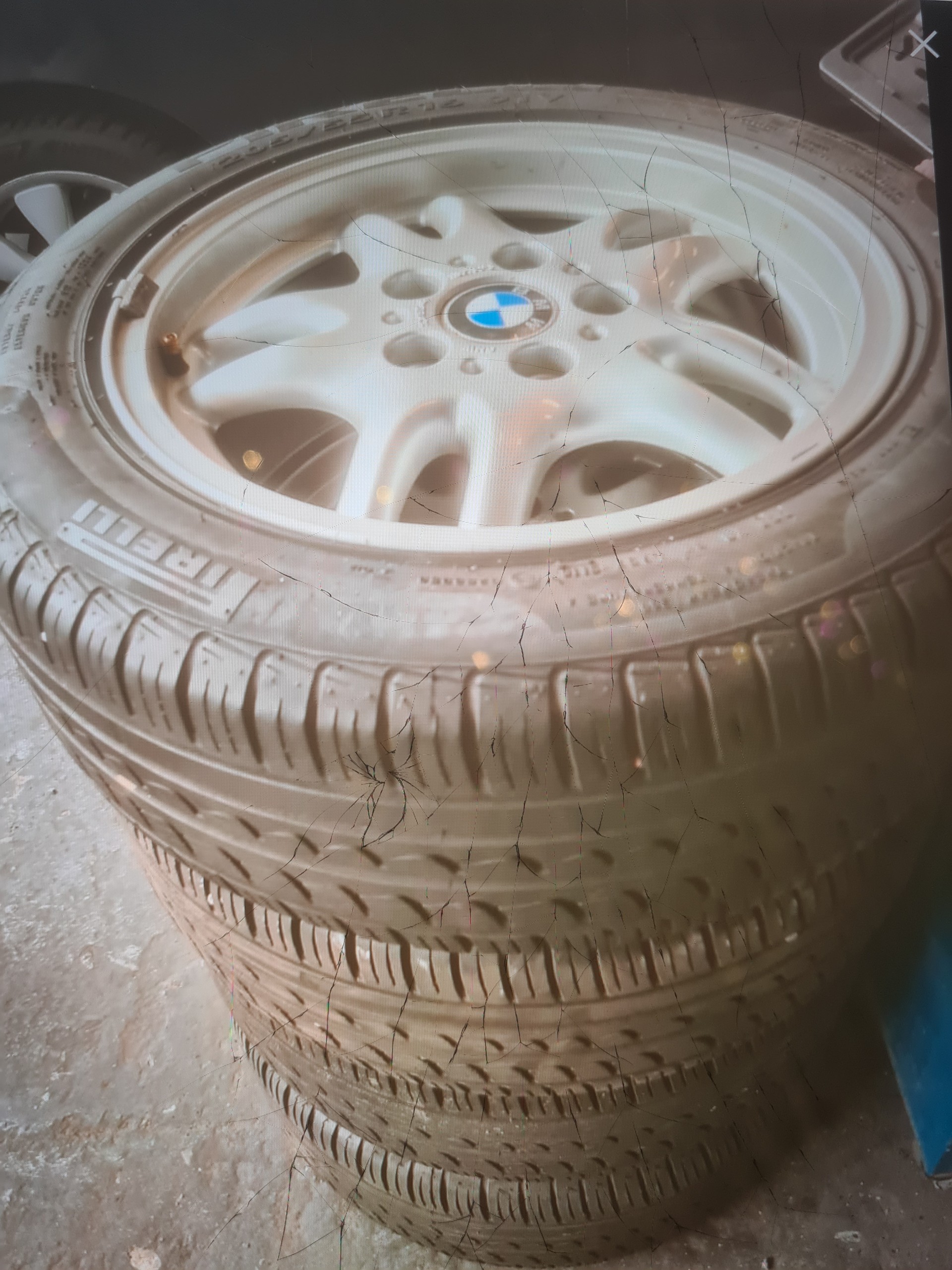 BMW 318i-image-11