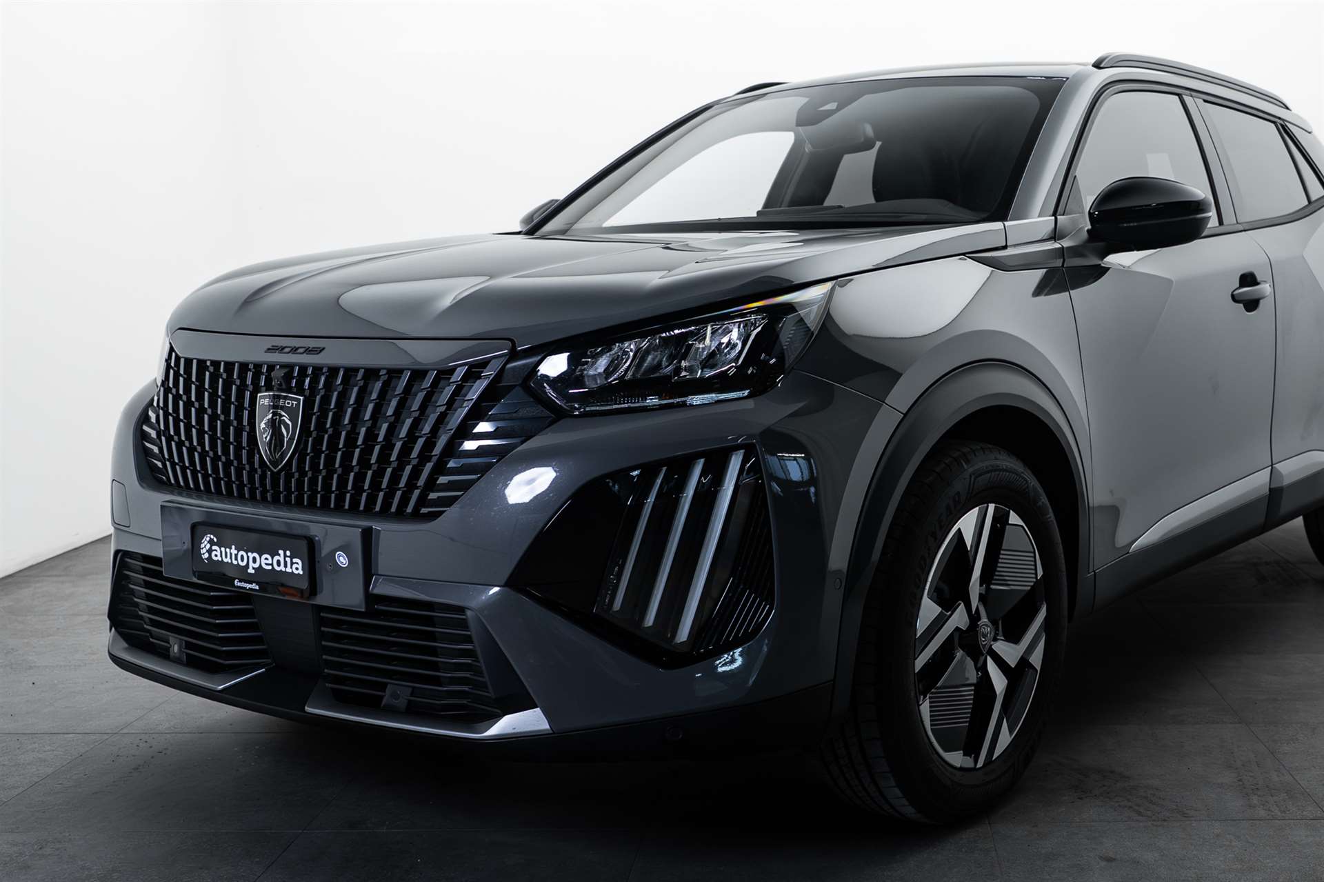 PEUGEOT 2008 1.2 PureTech Allure Premium Automat-image-1