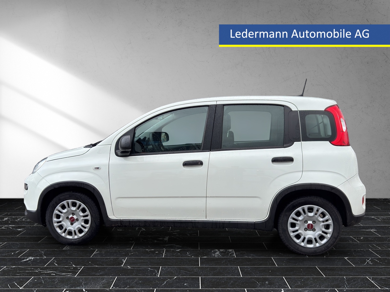 FIAT Panda 1.0 MHEV City Life-showroom-element-1