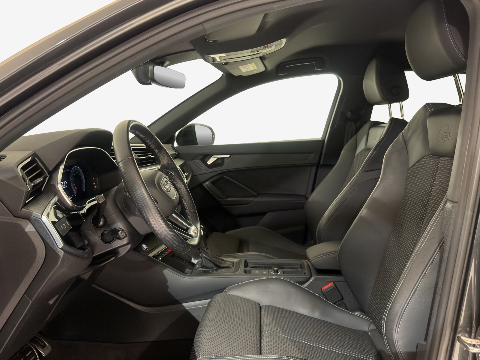 AUDI Q3 Sportback 35 TFSI S line Attraction S-tronic-image-7