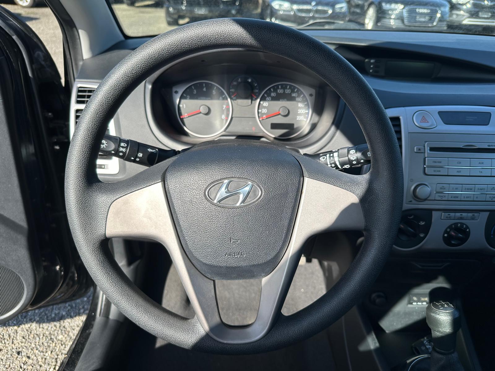 HYUNDAI i20 1.2 Comfort-image-4