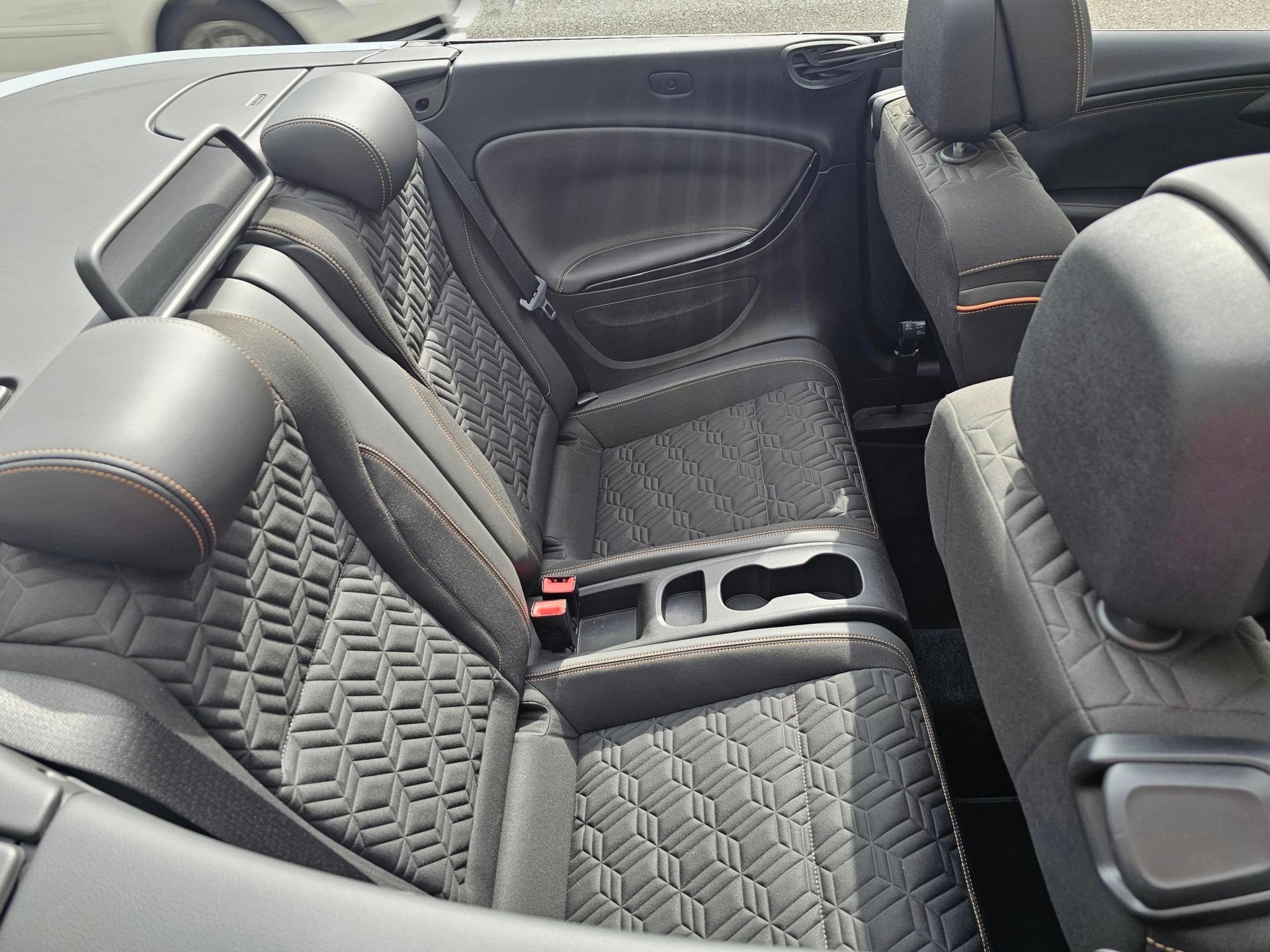 OPEL Cascada 1.6 T eTEC Cosmo-image-9