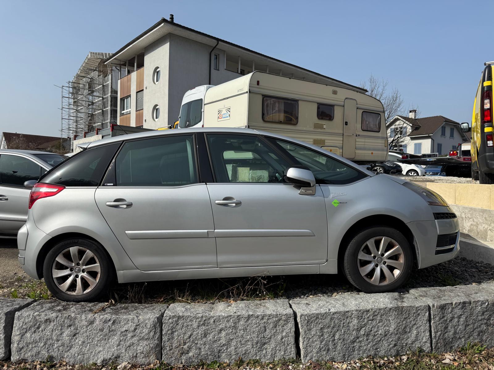 CITROEN C4 Picasso 1.6i 16V THP Exclusive Automatic-image-2