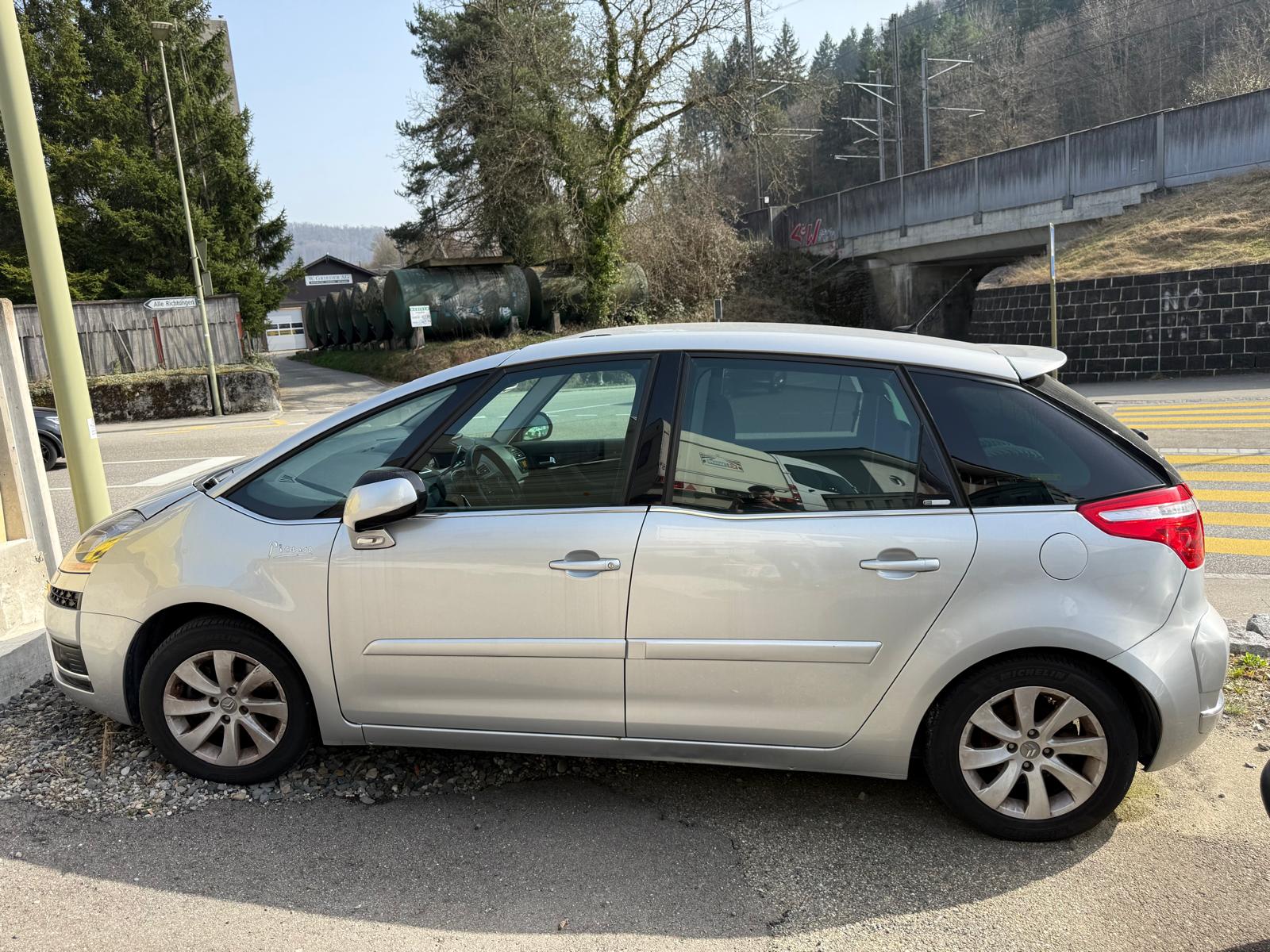 CITROEN C4 Picasso 1.6i 16V THP Exclusive Automatic-image-6
