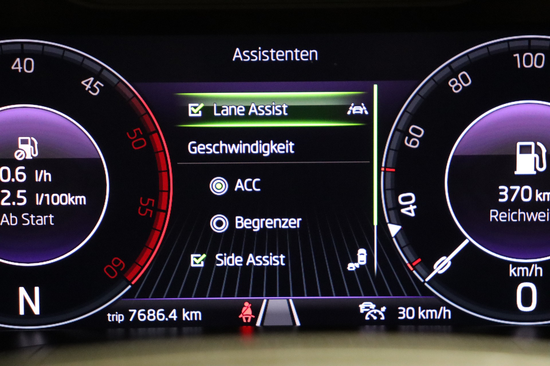 SKODA SUPERB COMBI 2.0 TDI L&K DSG ** FAHRASSISTENZ-PAKET ** 360 GRAD KAMERA ** SITZKÜHLUNG-/MASSAGE ** AHK **-image-27