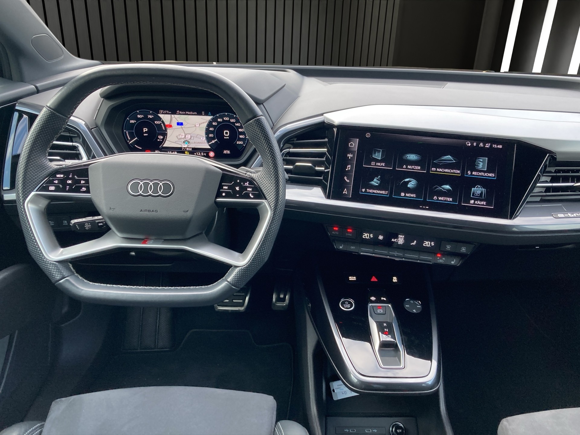 AUDI Q4 e-tron Sportback 50 quattro-image-12