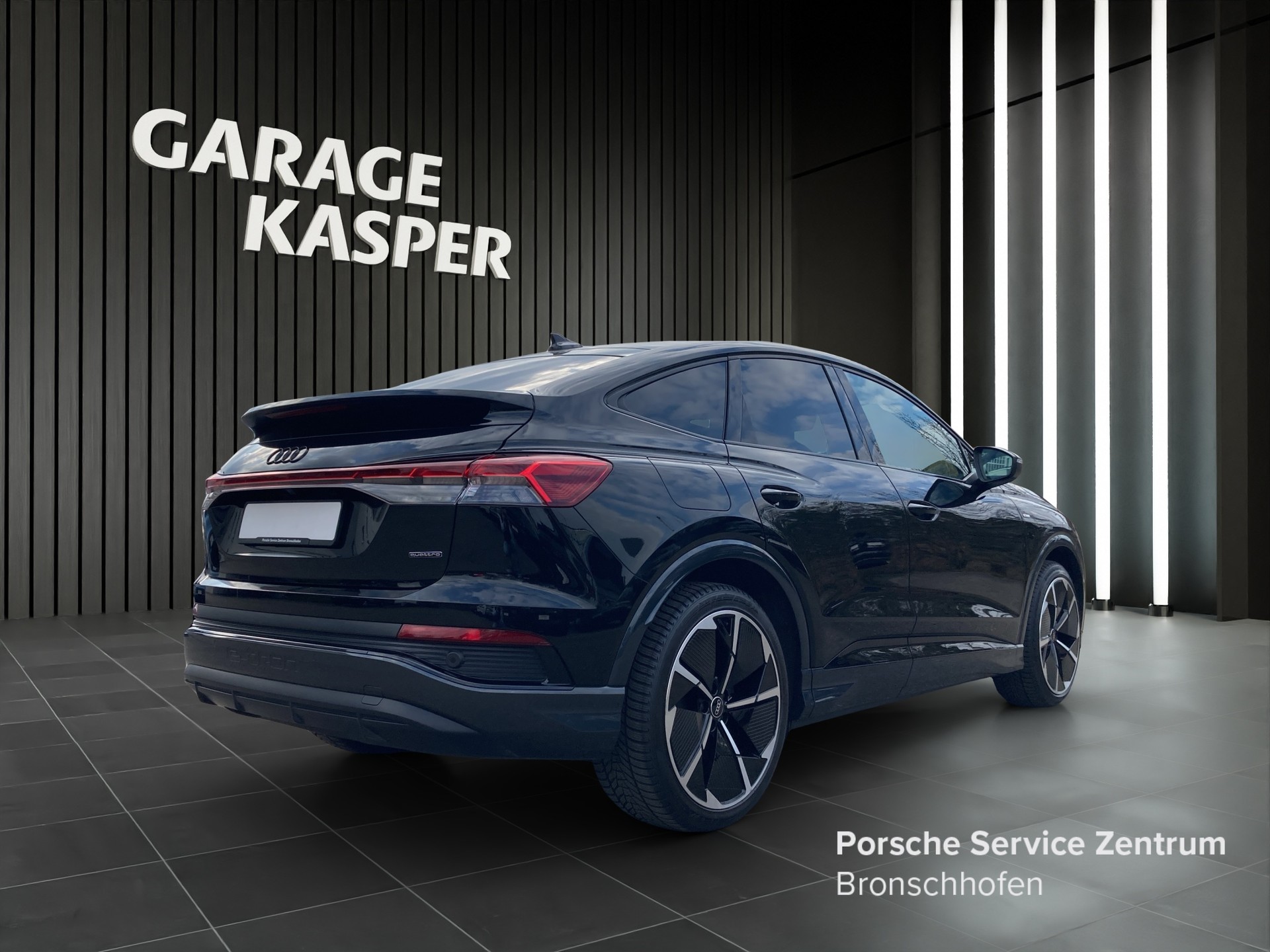 AUDI Q4 e-tron Sportback 50 quattro-image-4