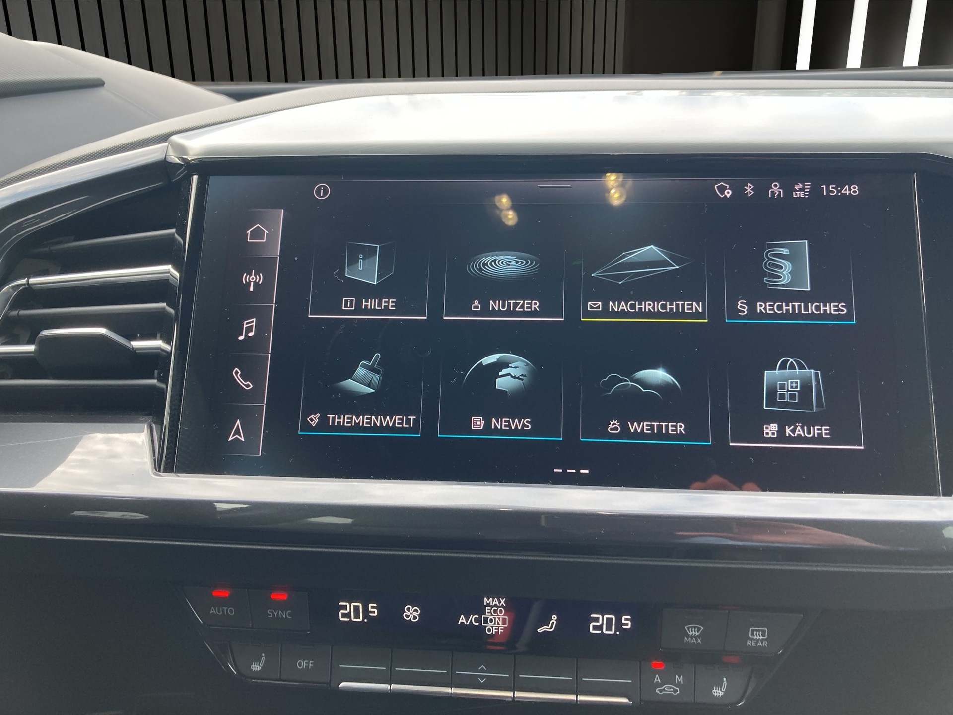 AUDI Q4 e-tron Sportback 50 quattro-image-13