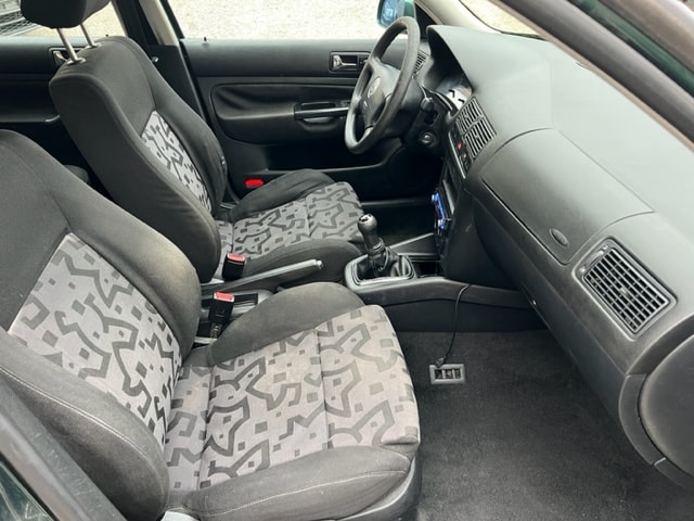 VW Golf 1.6 Comfortline-image-7