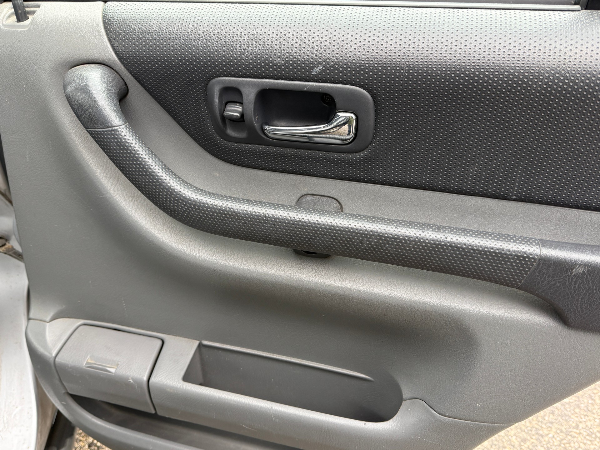 HONDA CR-V 2.0i 4WD ES-image-16