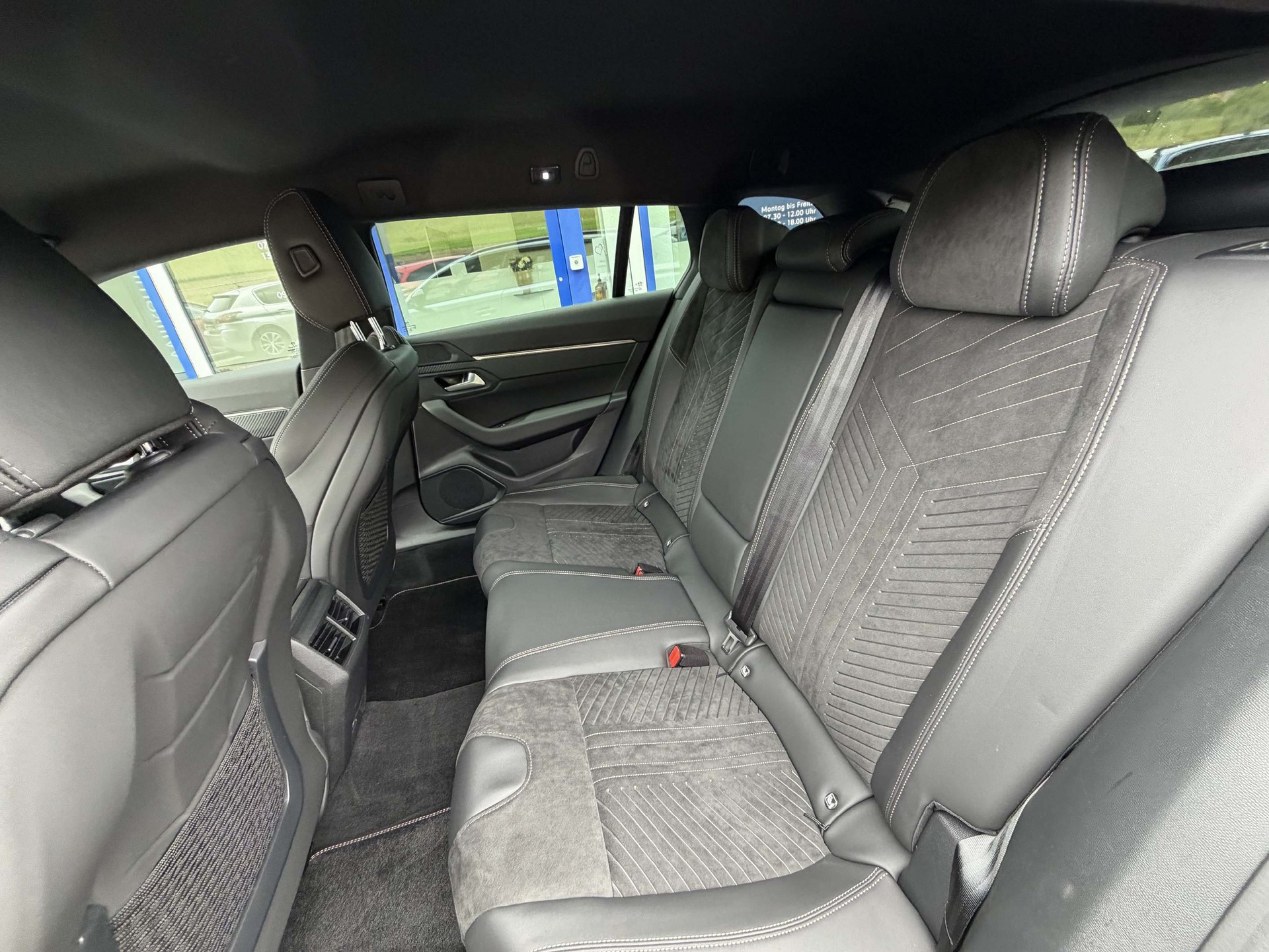 PEUGEOT 508 SW 1.6 Plug-in Hybrid Allure 5 Jahre Werksgarantie-image-11