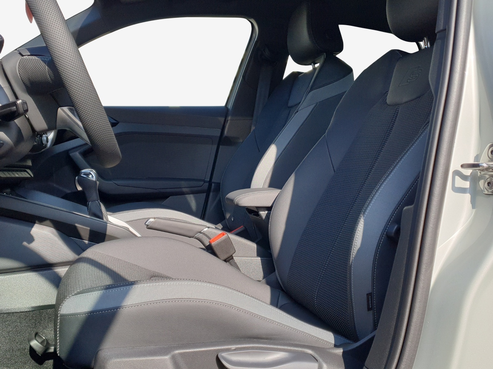 AUDI A1 Sportback 30 TFSI Attraction S-tronic-image-7