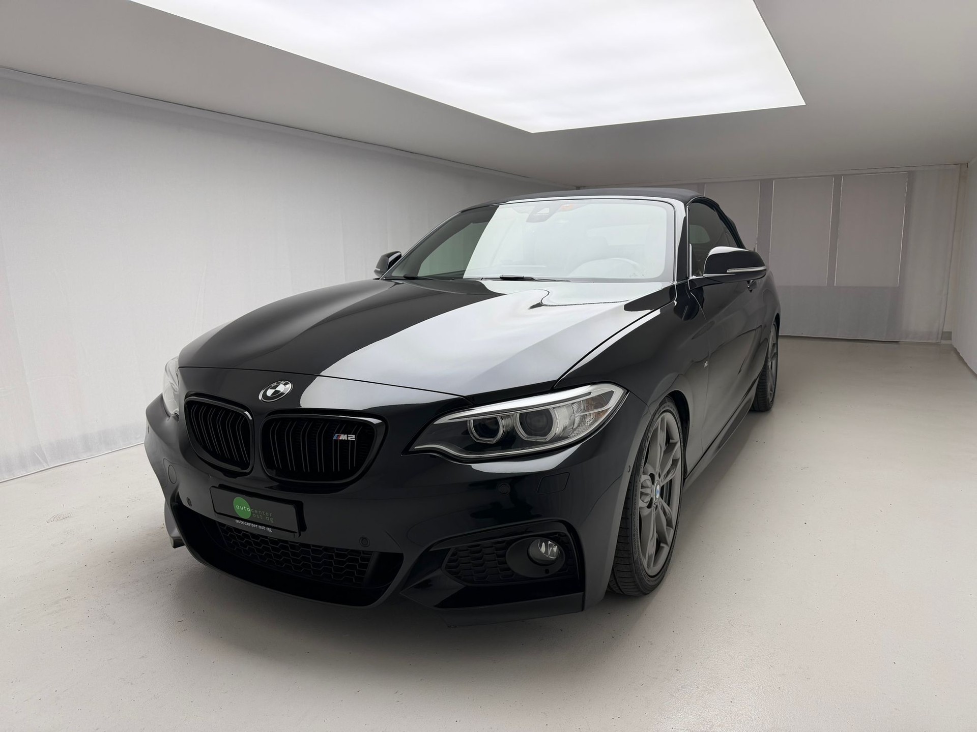 BMW 228i M Sport Steptronic-showroom-element-1