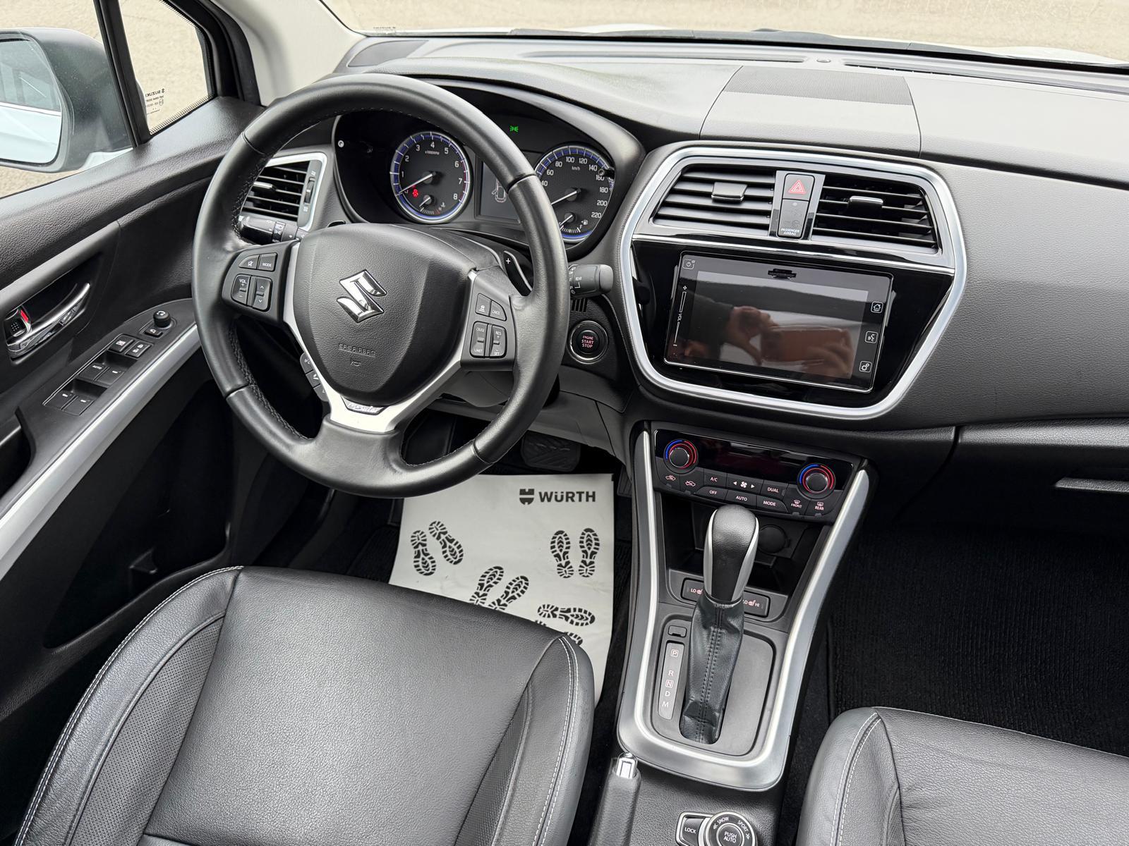SUZUKI SX4 S-Cross 1.4 T Piz Sulai Top Hybrid 4x4-image-12