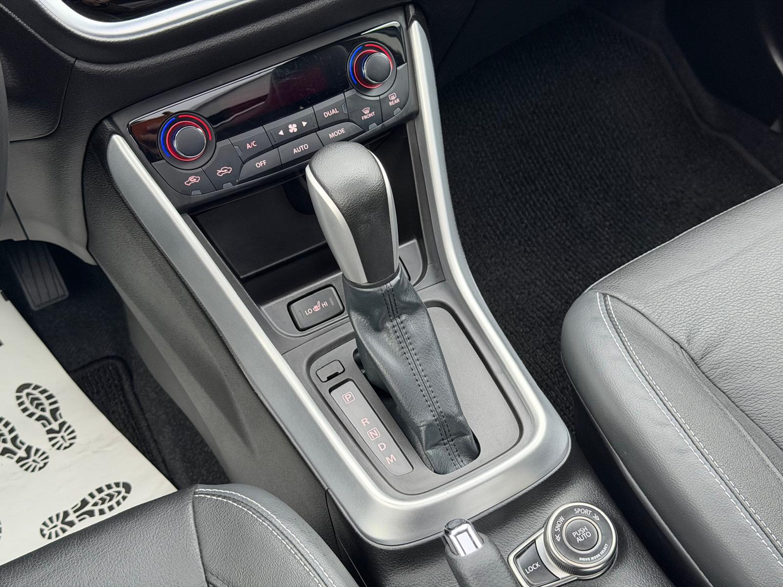SUZUKI SX4 S-Cross 1.4 T Piz Sulai Top Hybrid 4x4-image-14