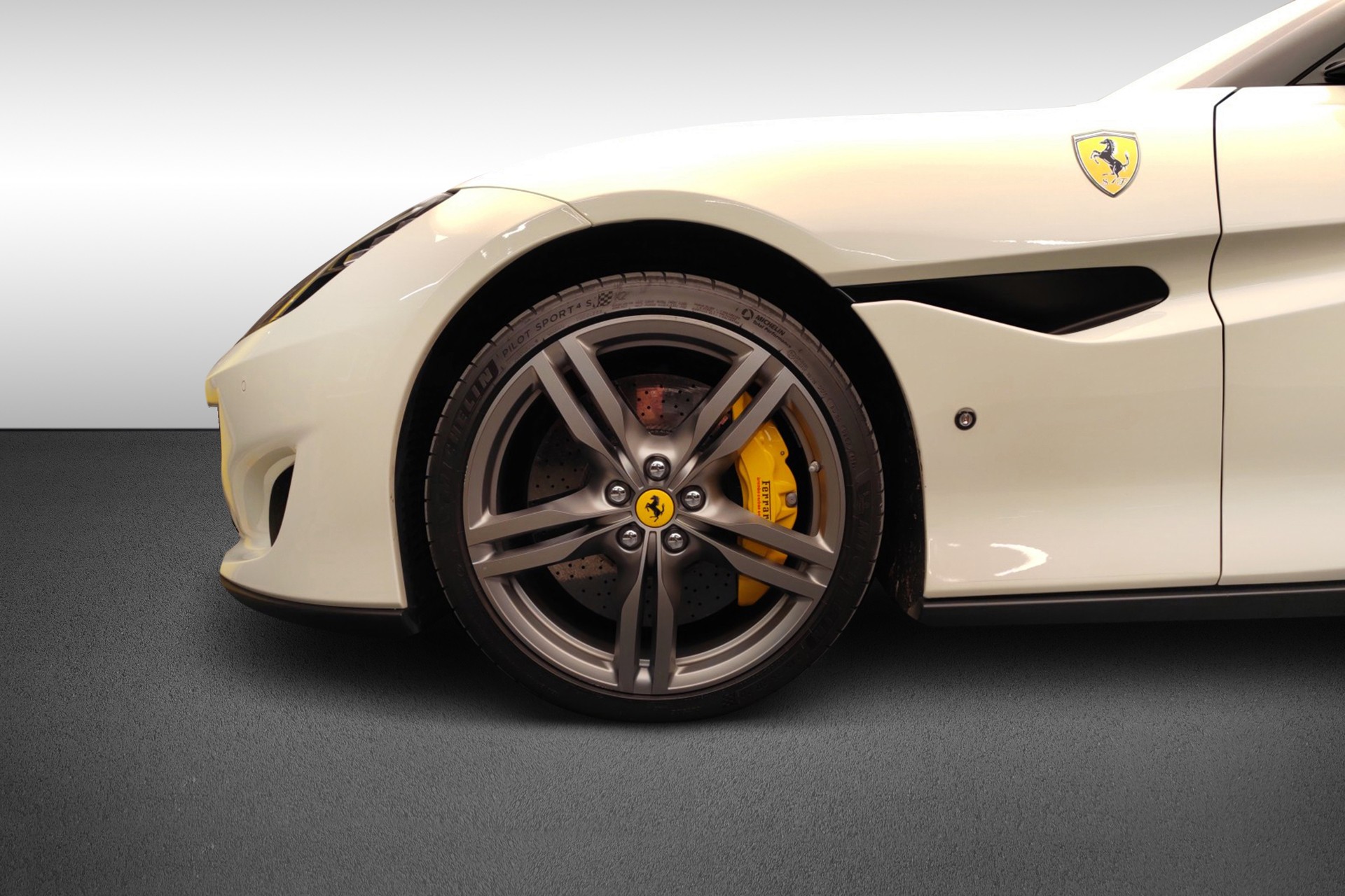 FERRARI Portofino 3.9 V8 T-image-8