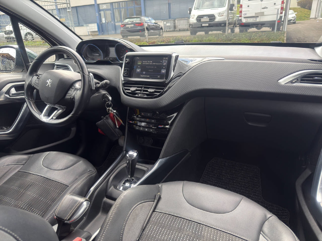 PEUGEOT 2008 1.2 PureTech Active EGS S-image-7