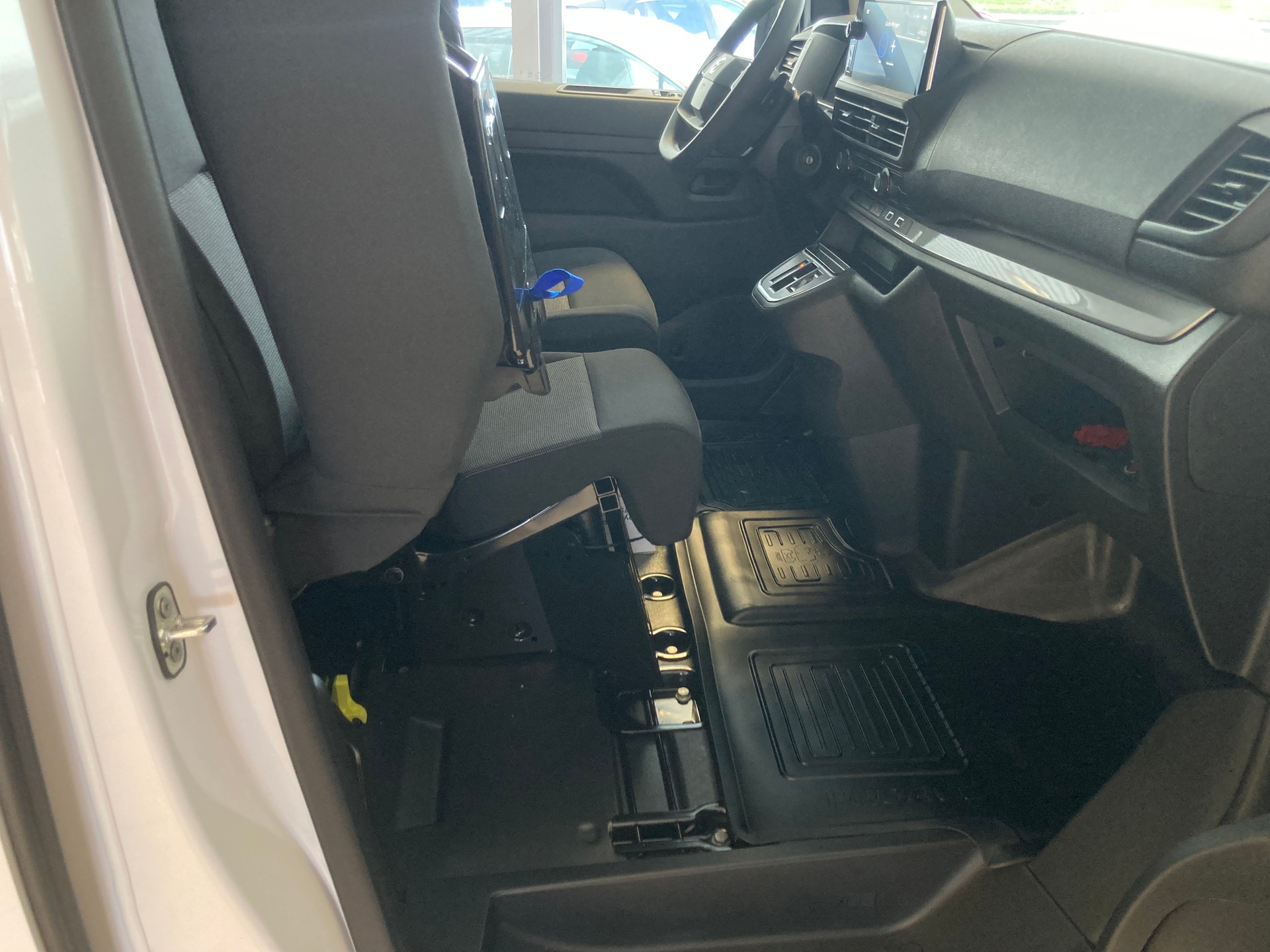 TOYOTA Proace EV 75kWh Long Advanced-image-15