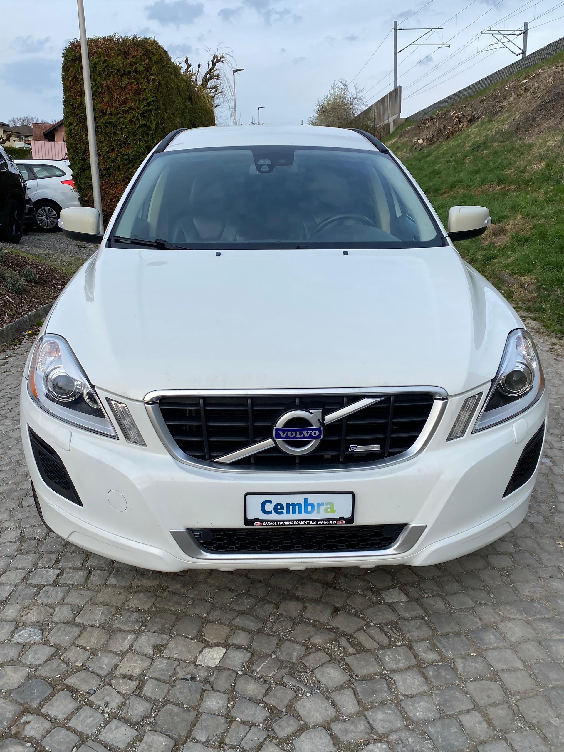 VOLVO XC60 D3 AWD R-Design Geartronic-image-0