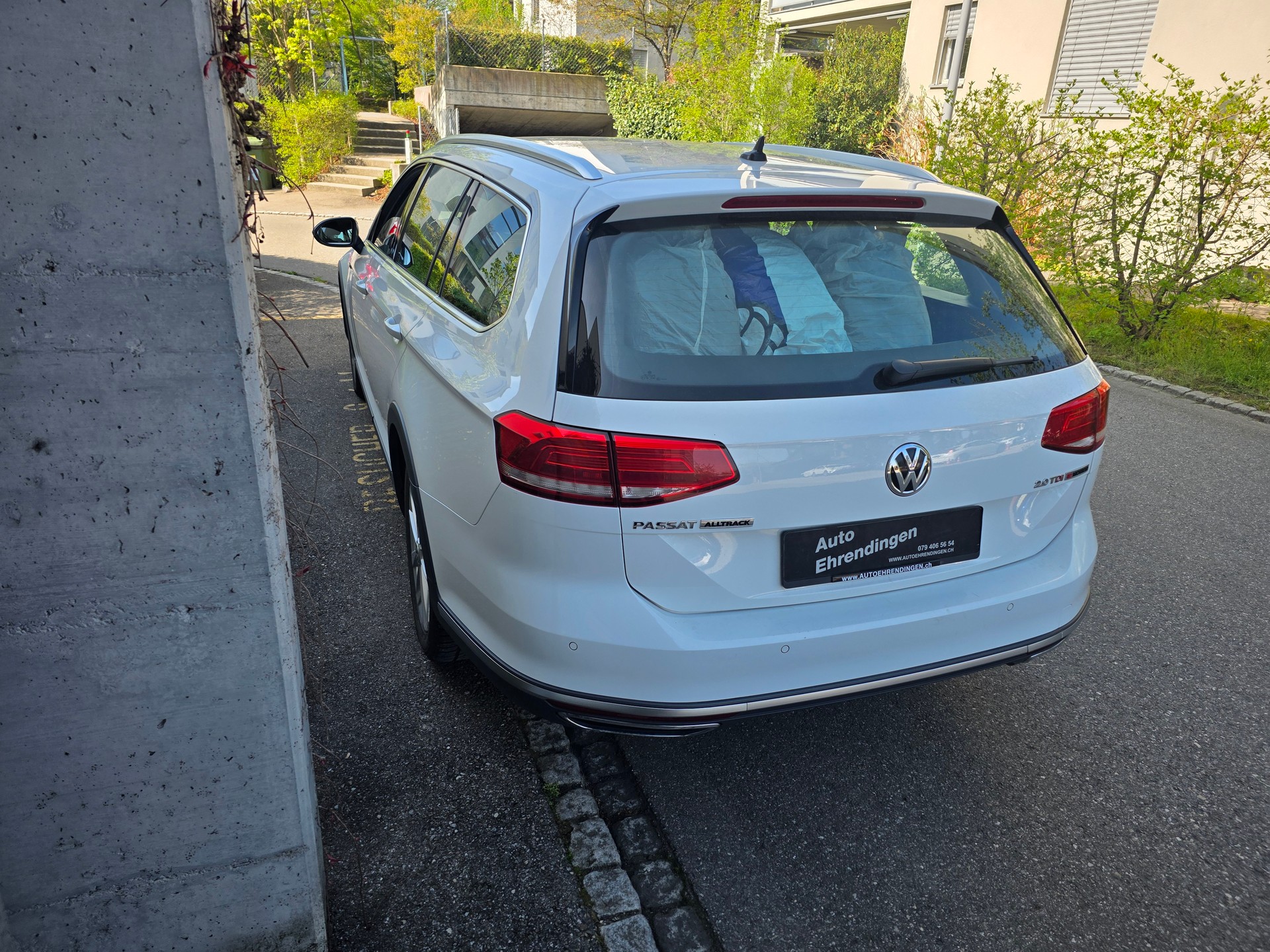 VW Passat Alltrack 2.0 TDI BMT 4Motion DSG-image-6