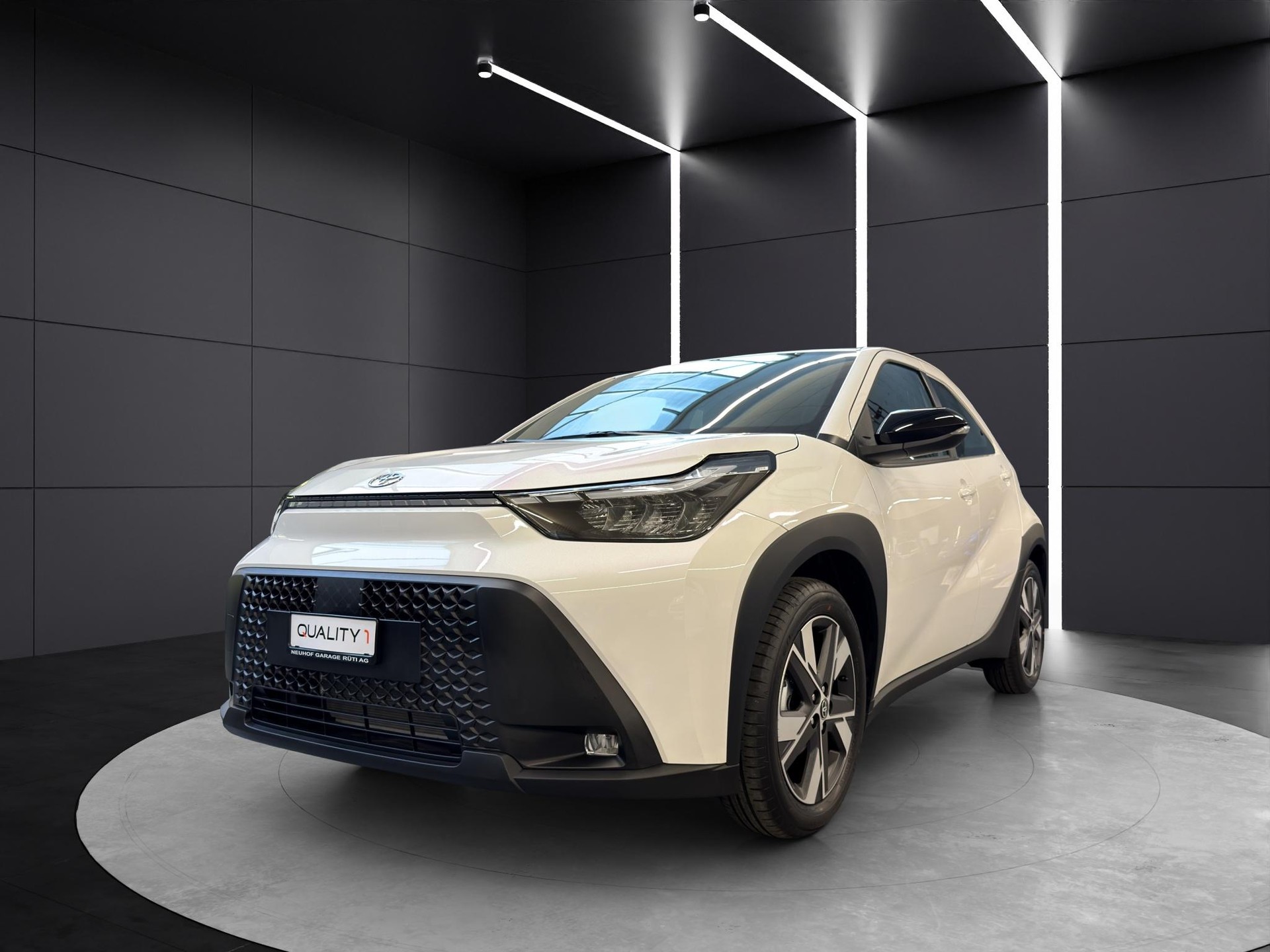 TOYOTA Aygo X 1.5 VVT-i HSD Trend-image-0