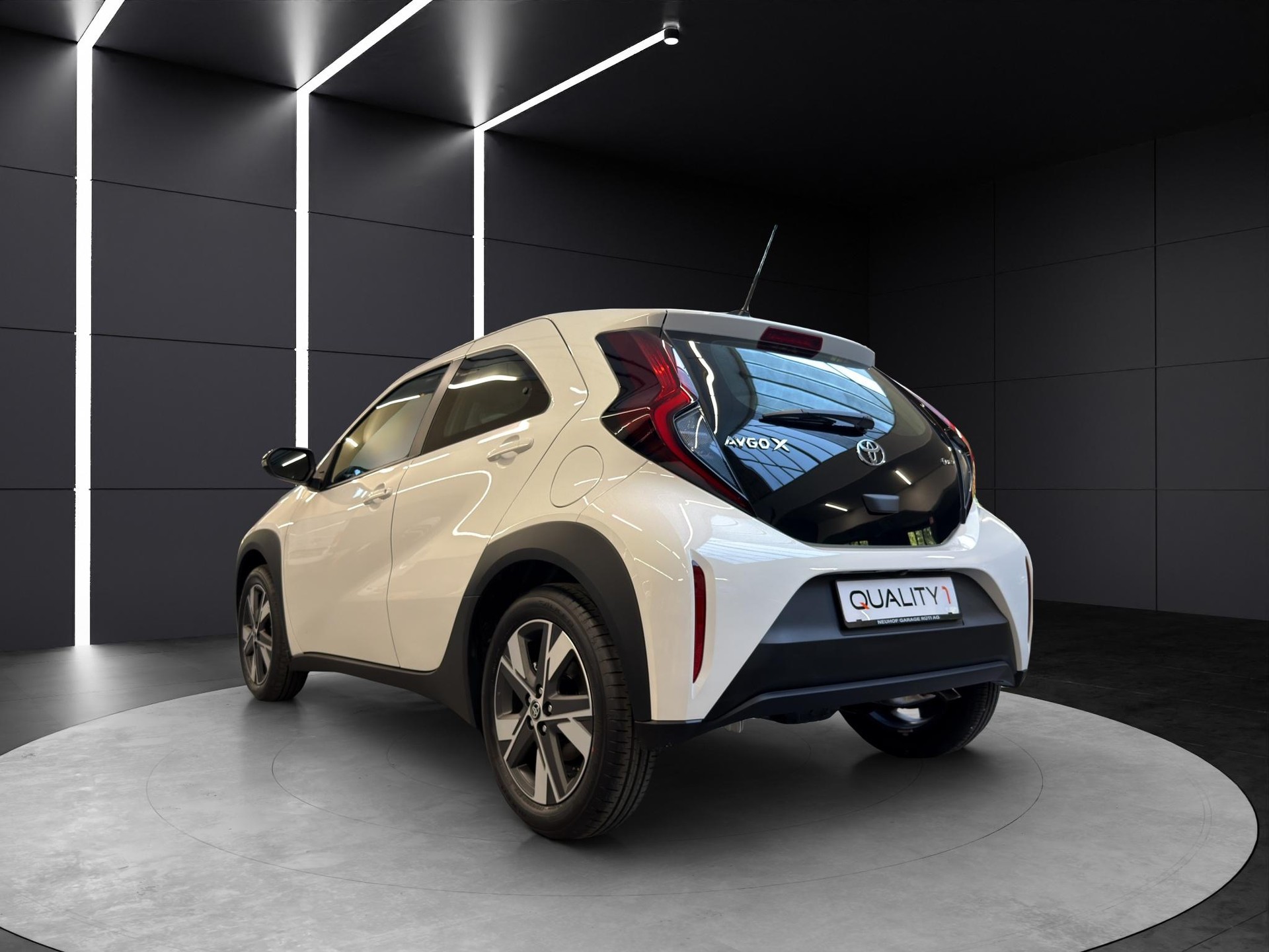 TOYOTA Aygo X 1.5 VVT-i HSD Trend-image-2