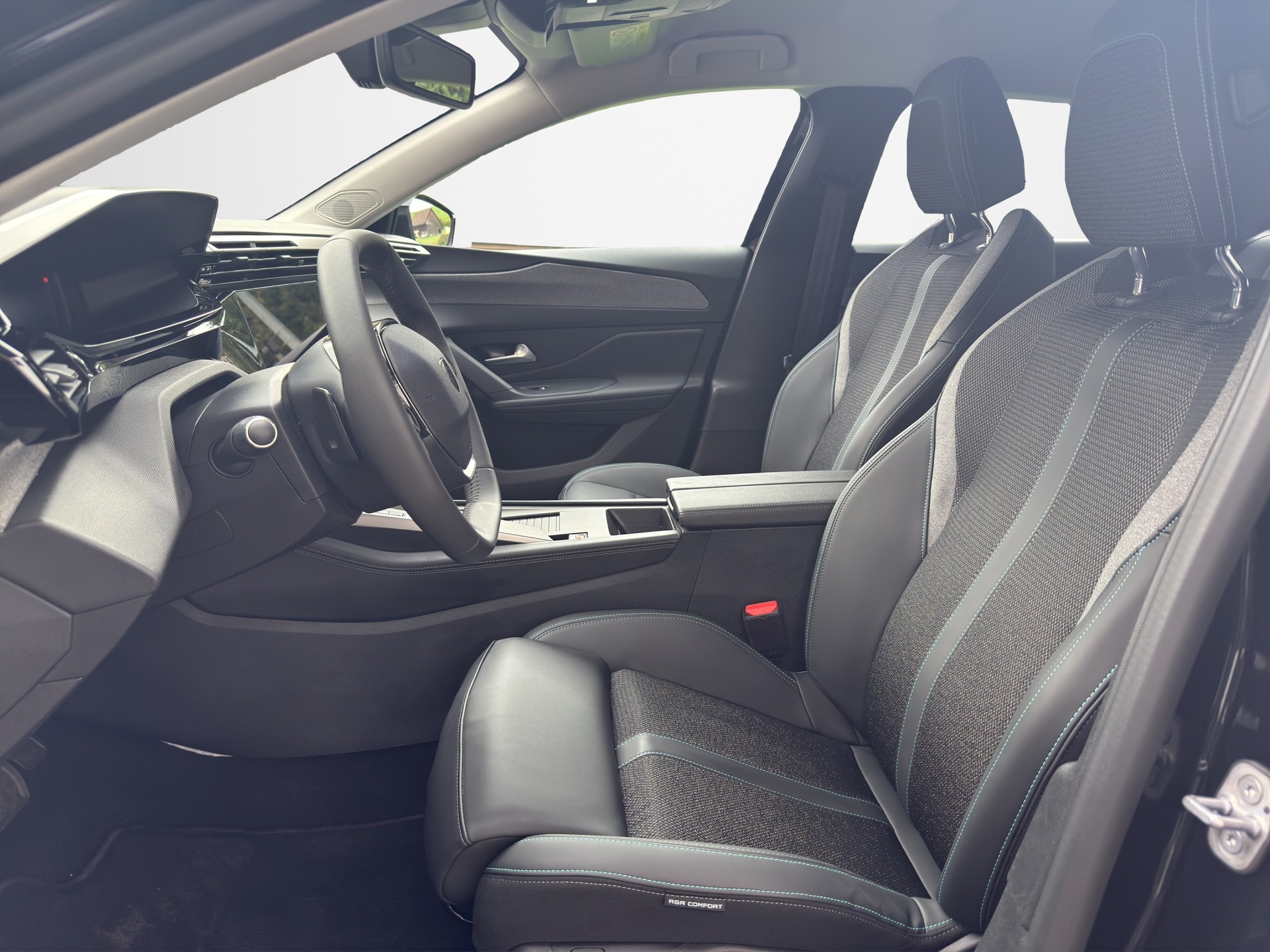 PEUGEOT 308 SW 1.2 Pure Tech Allure EAT8-image-6