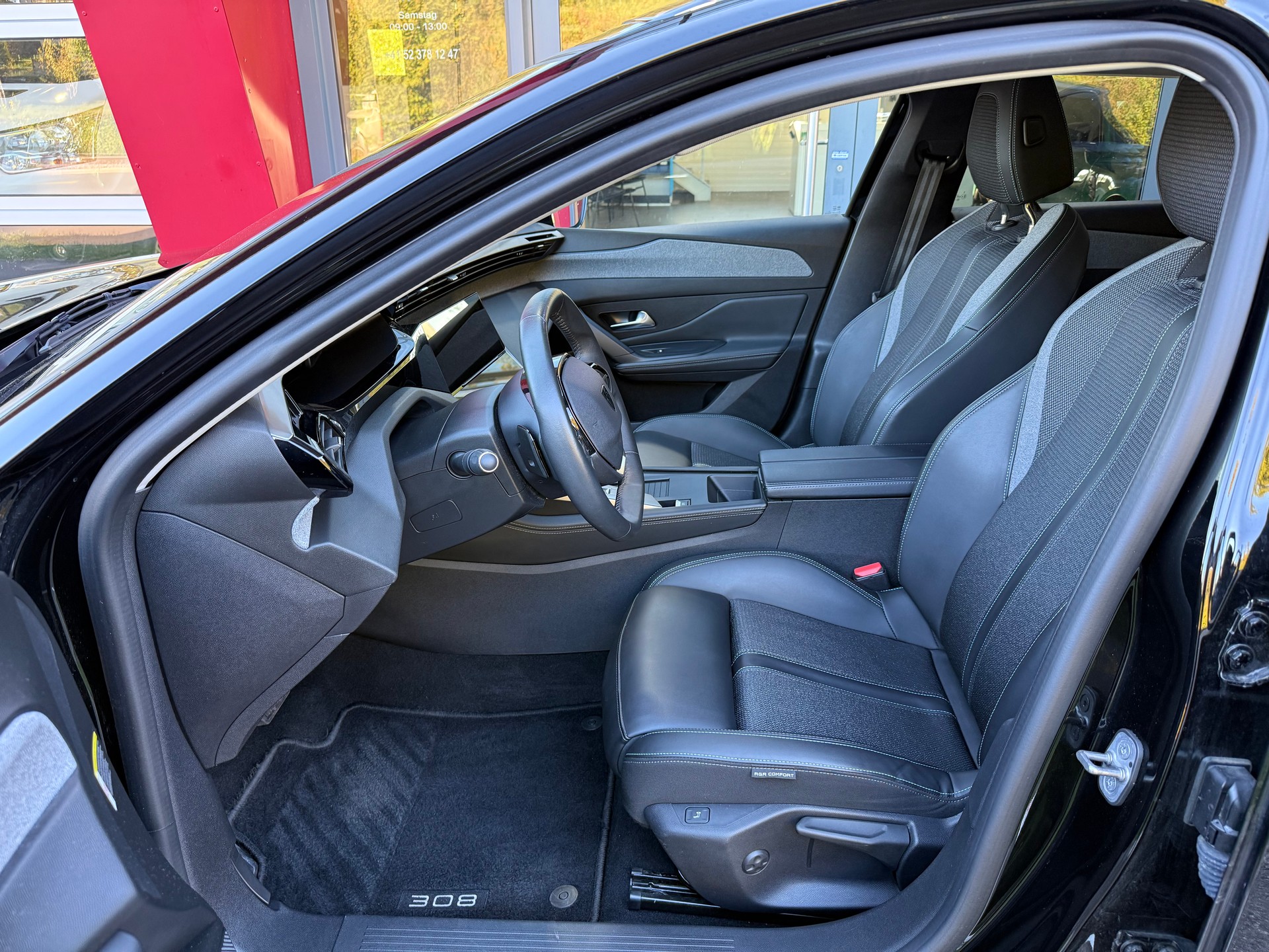 PEUGEOT 308 SW 1.2 Pure Tech Allure EAT8 LEASING AB 259.05 CHF / MONAT-image-8