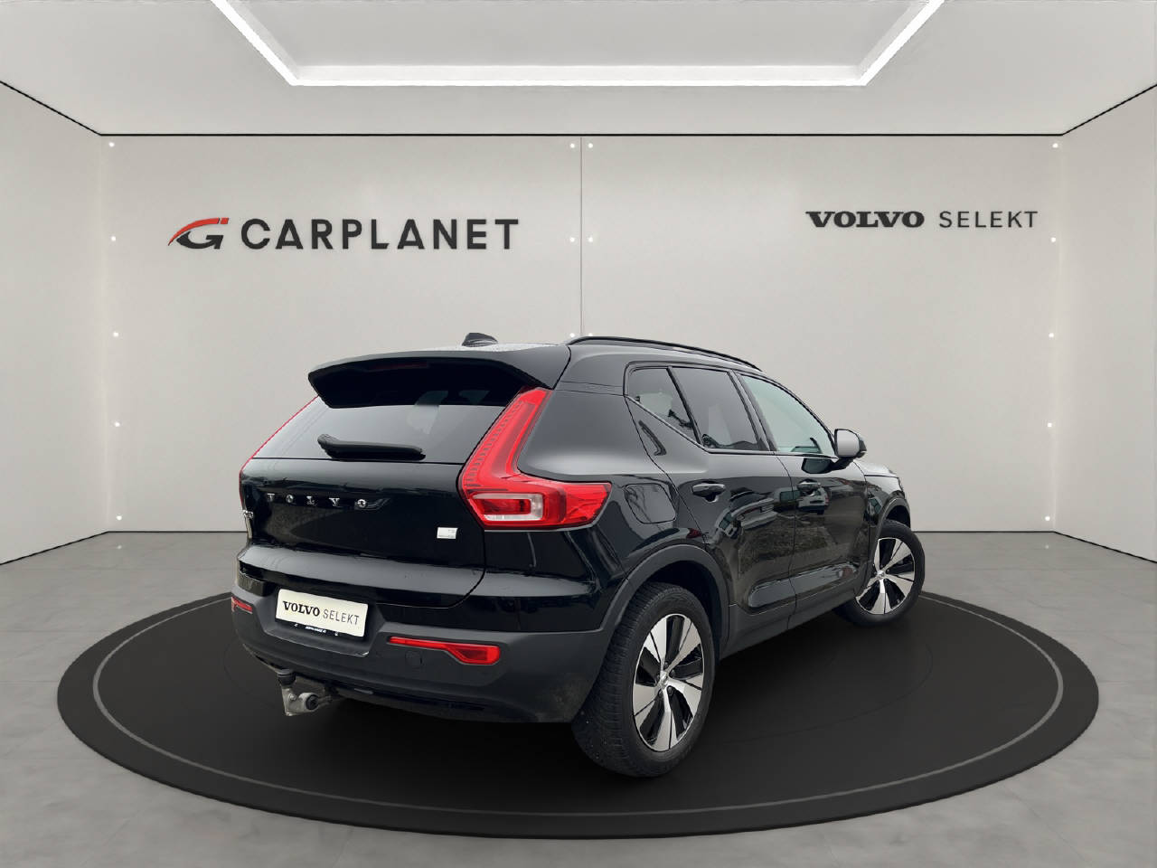 VOLVO XC40 1.5 T5 PiH R-Design-image-4
