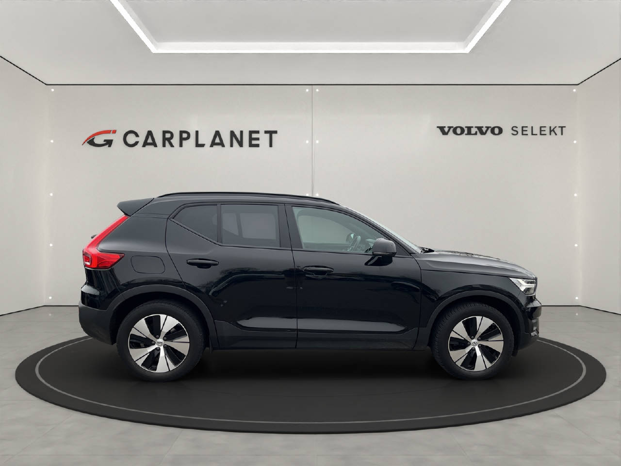 VOLVO XC40 1.5 T5 PiH R-Design-image-2
