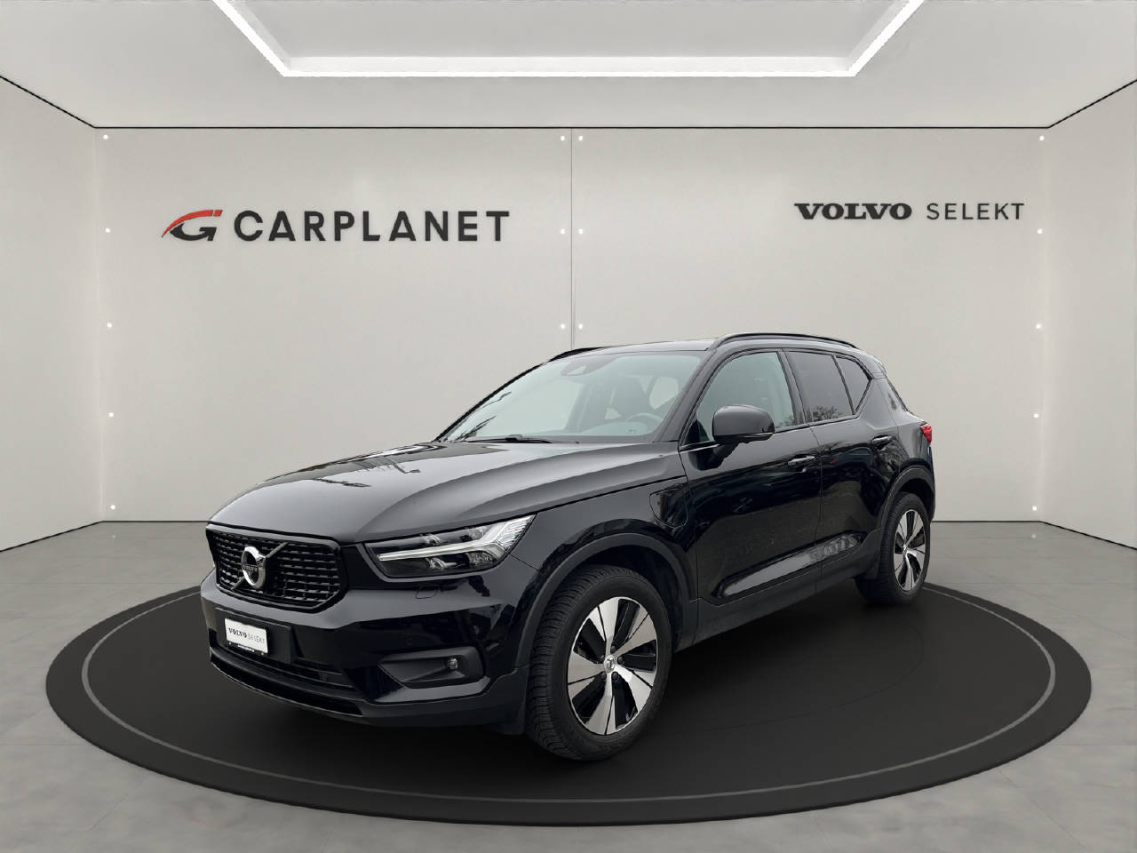 VOLVO XC40 1.5 T5 PiH R-Design-image-0