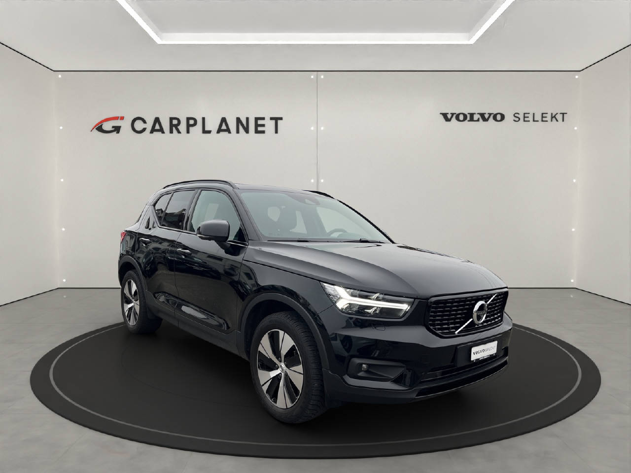 VOLVO XC40 1.5 T5 PiH R-Design-image-5
