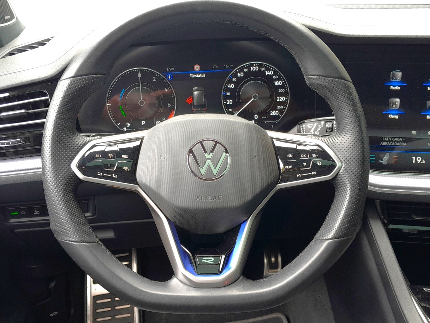 VW Touareg 3.0 TSI eHybrid R Tiptronic-image-9
