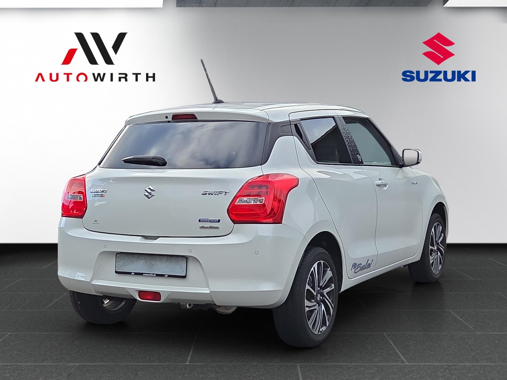 SUZUKI Swift 1.2 Piz Sulai Top Hybrid 4x4-image-4
