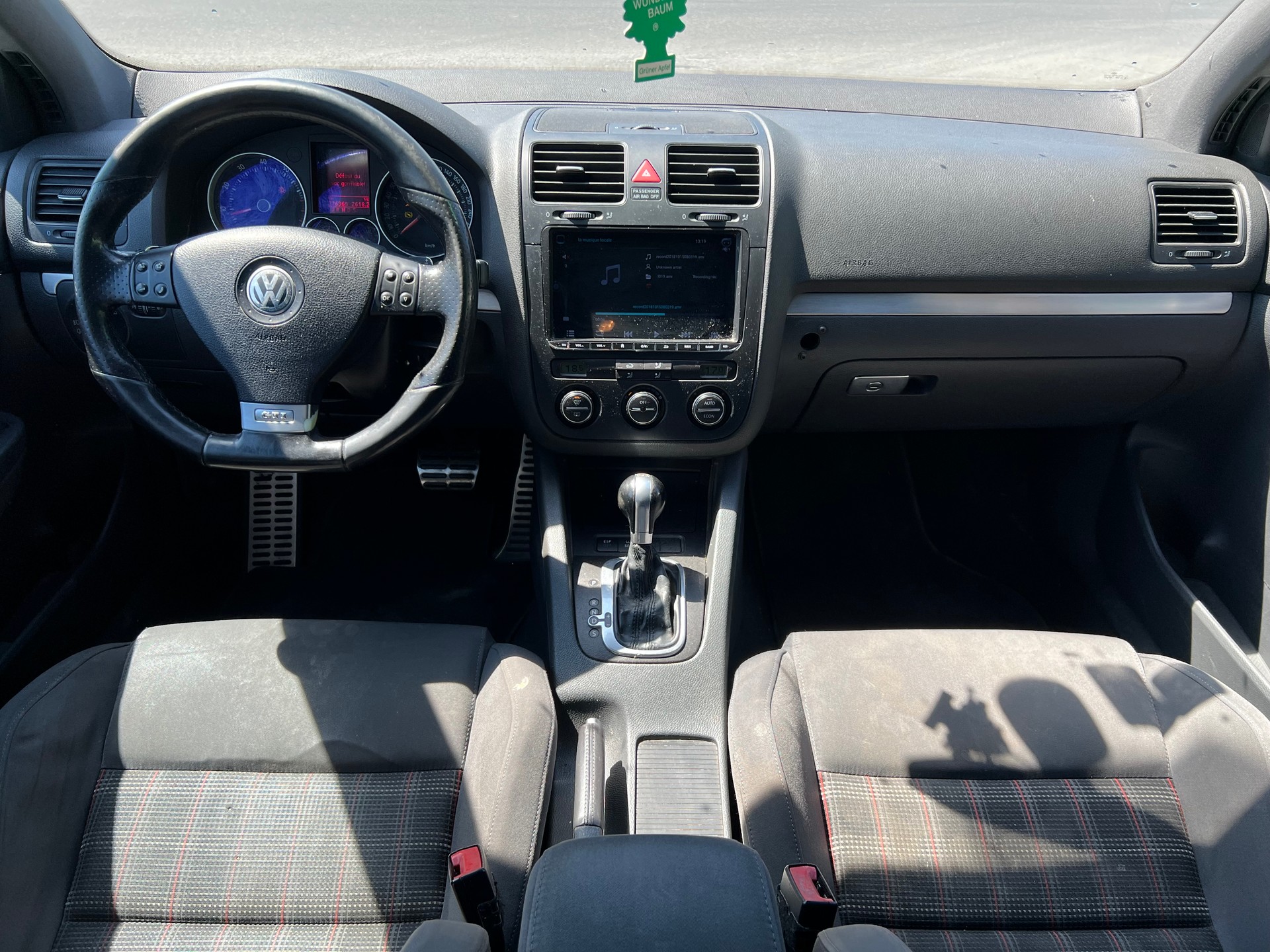 VW Golf 2.0 TFSI GTI-image-12
